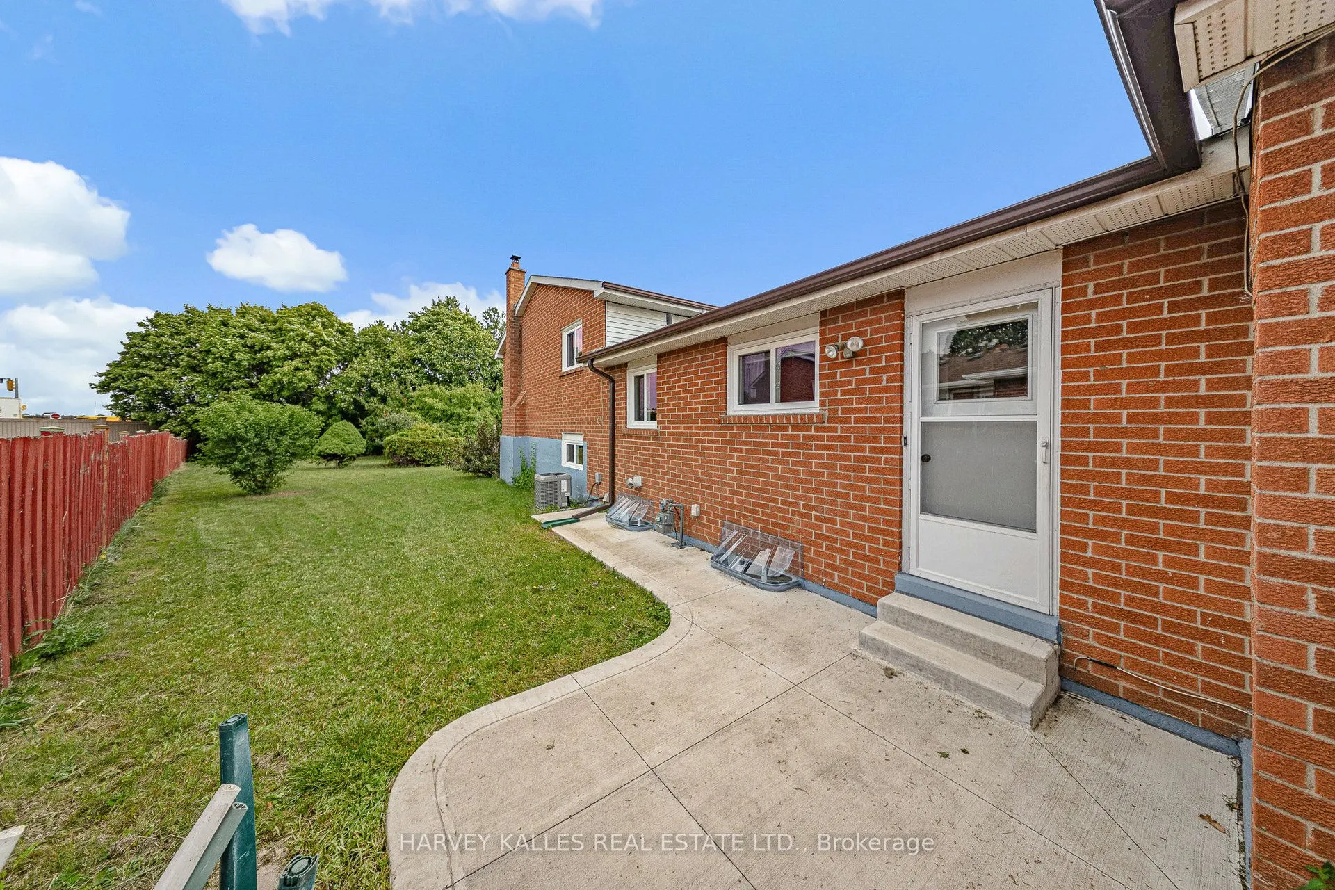 7383 Sigsbee Drive