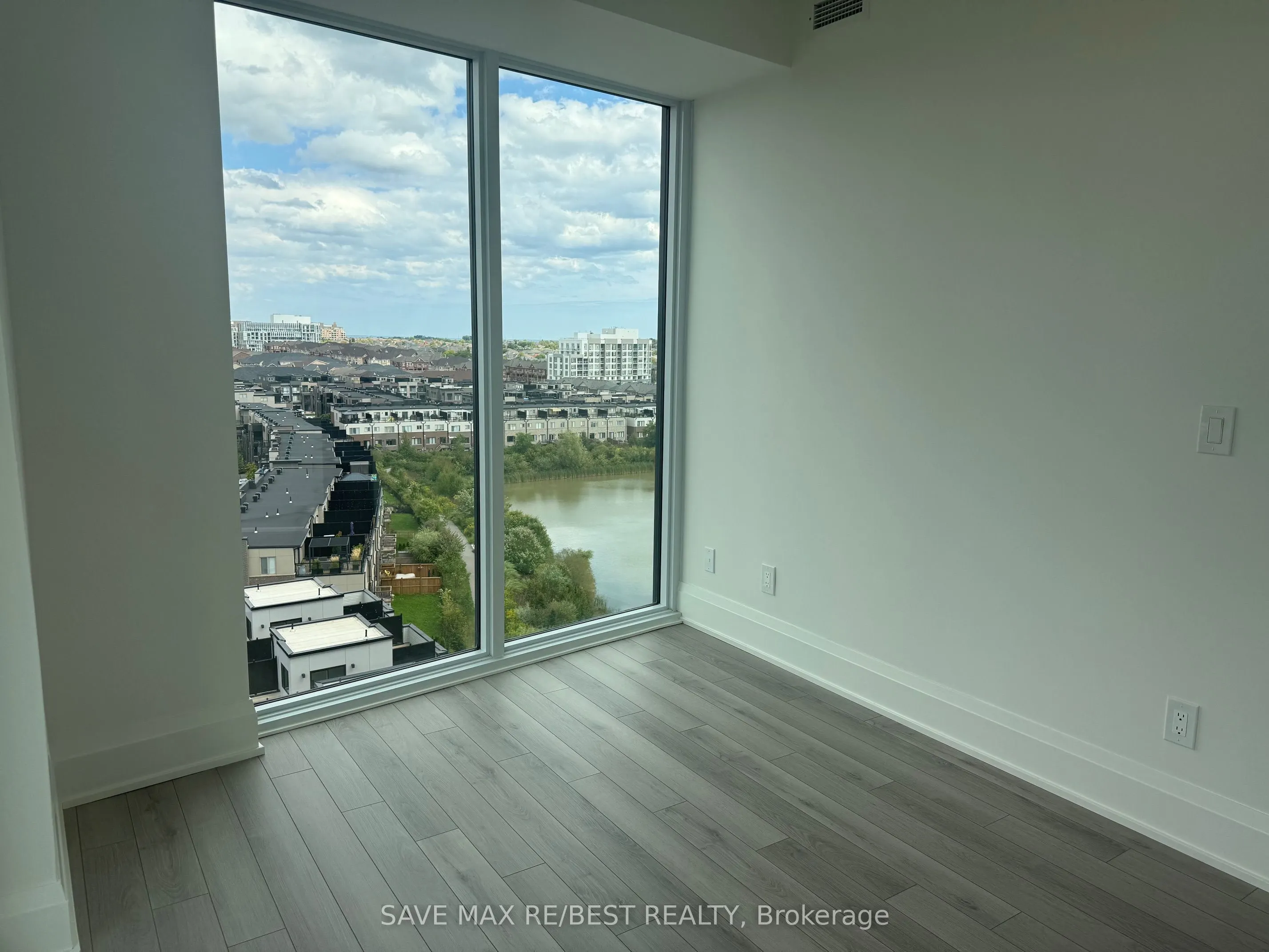 3079 Trafalgar Road, #1007
