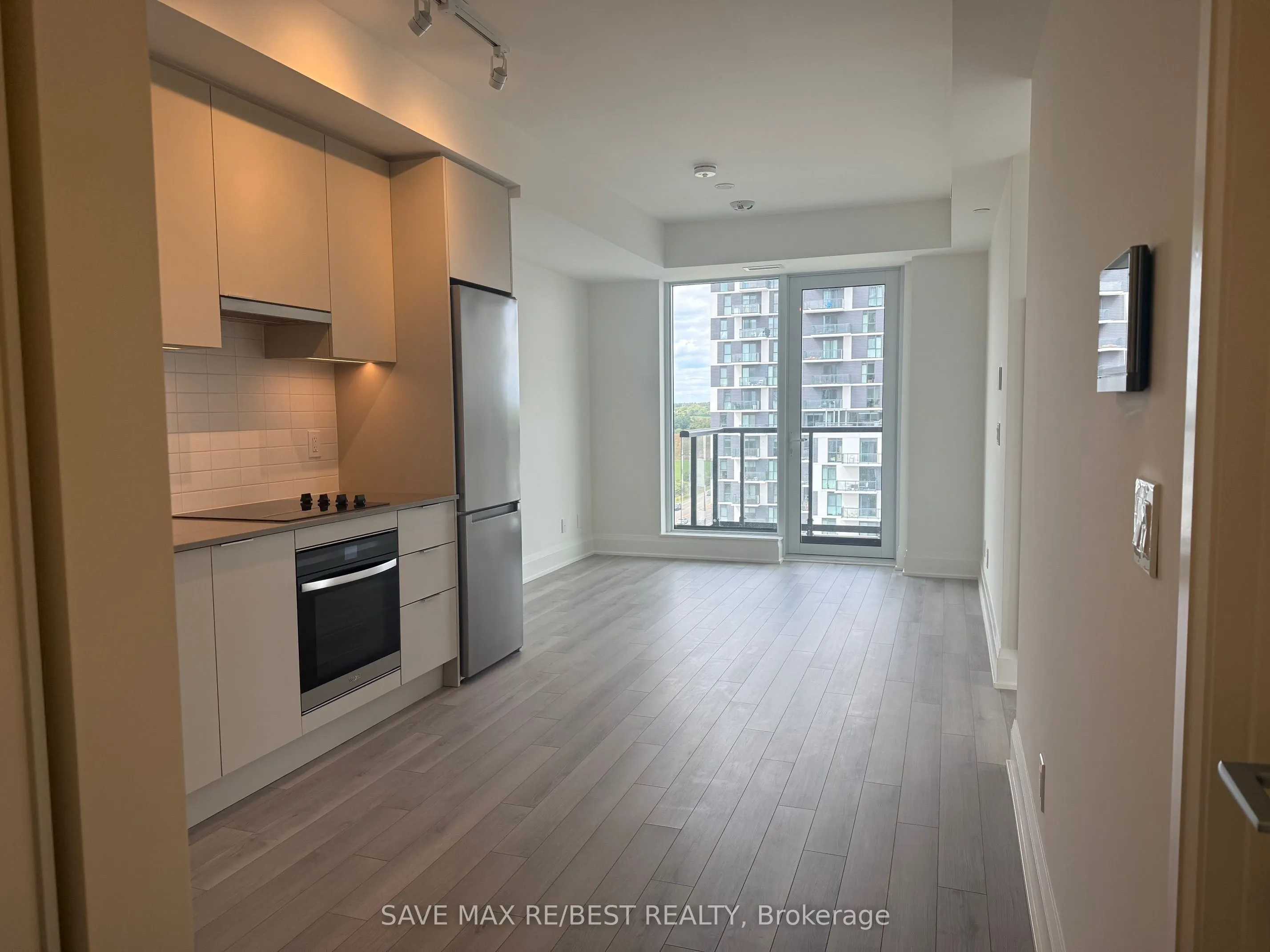 3079 Trafalgar Road, #1007