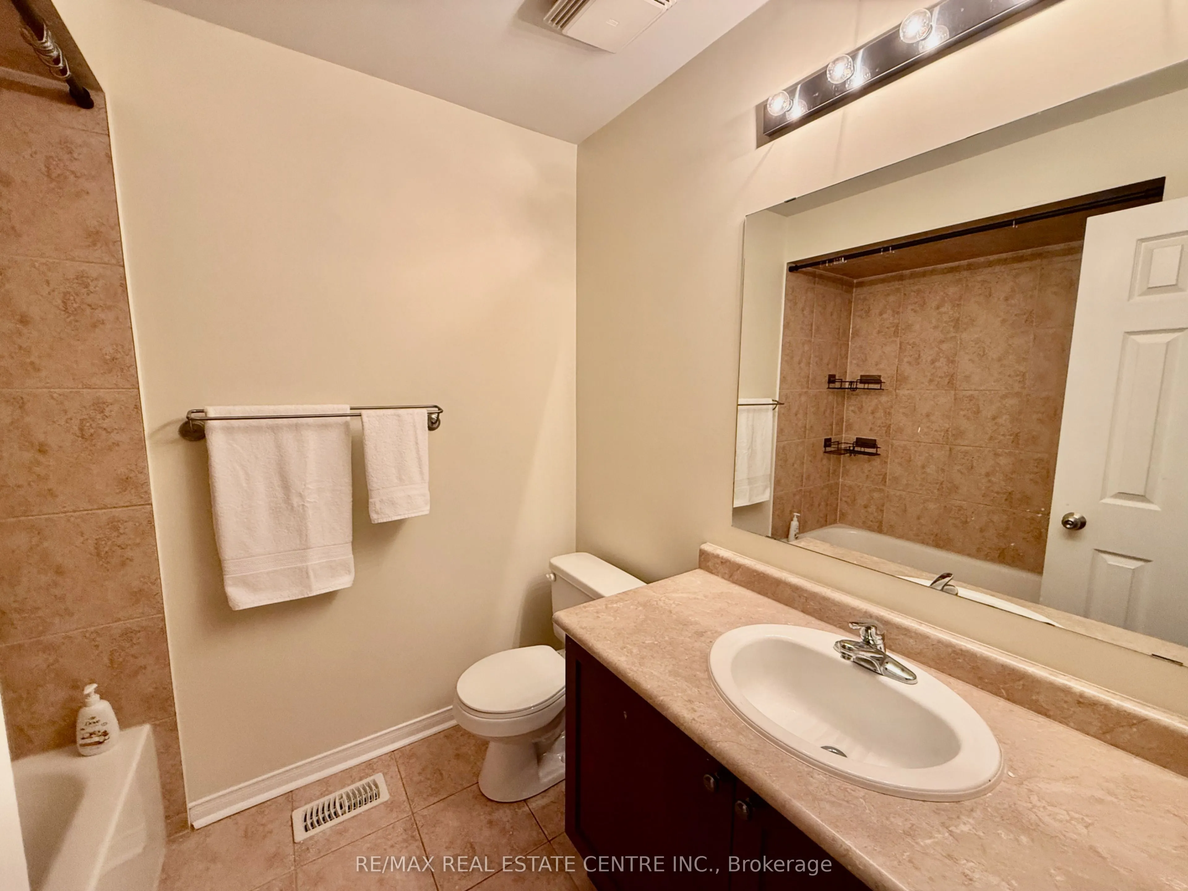 86 Snowberry Crescent
