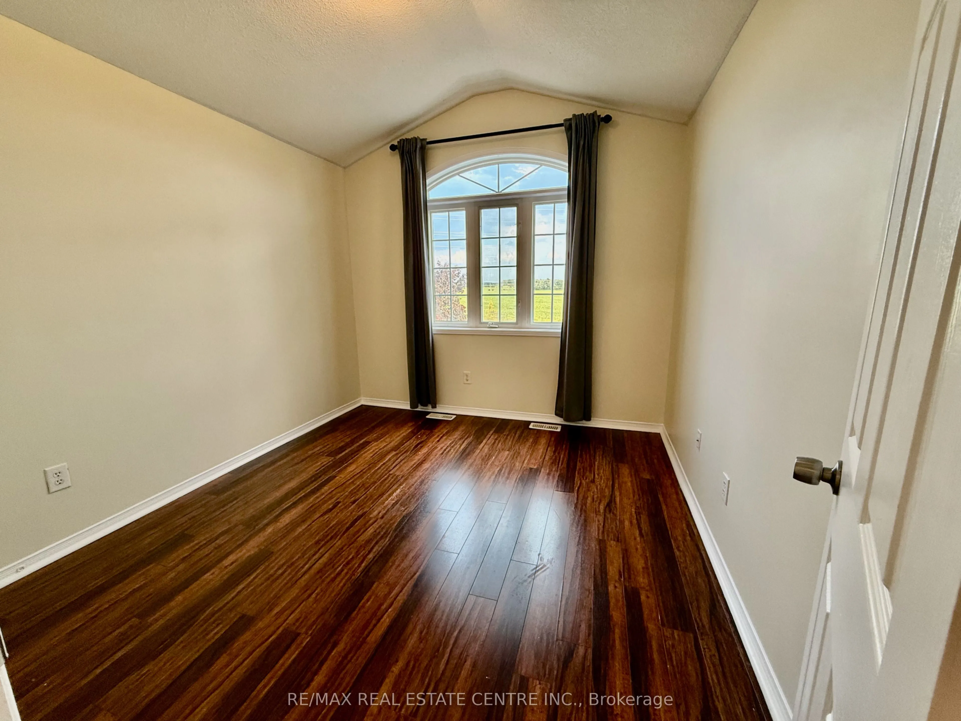 86 Snowberry Crescent