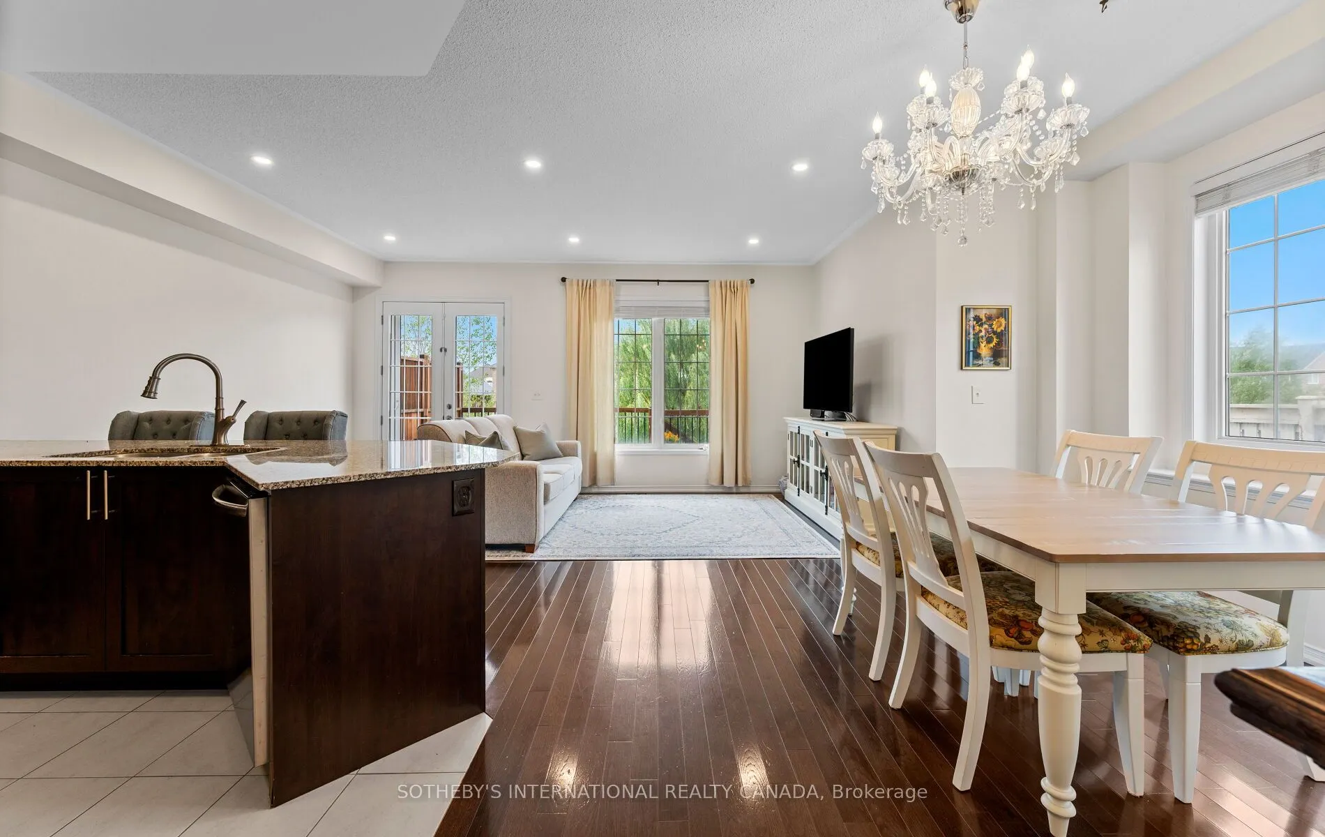 745 Farmstead Drive, #21