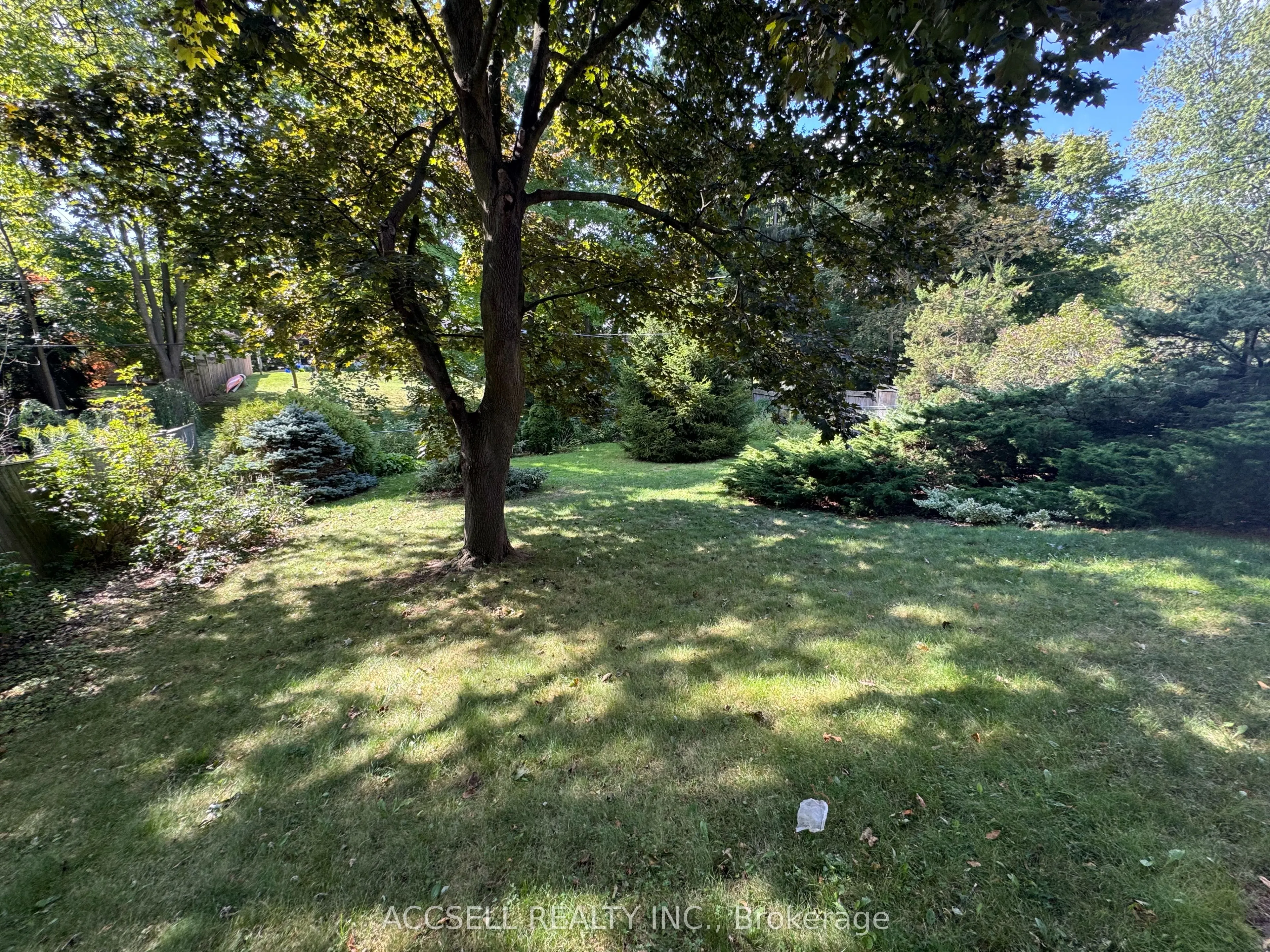 1358 Sedgewick Crescent
