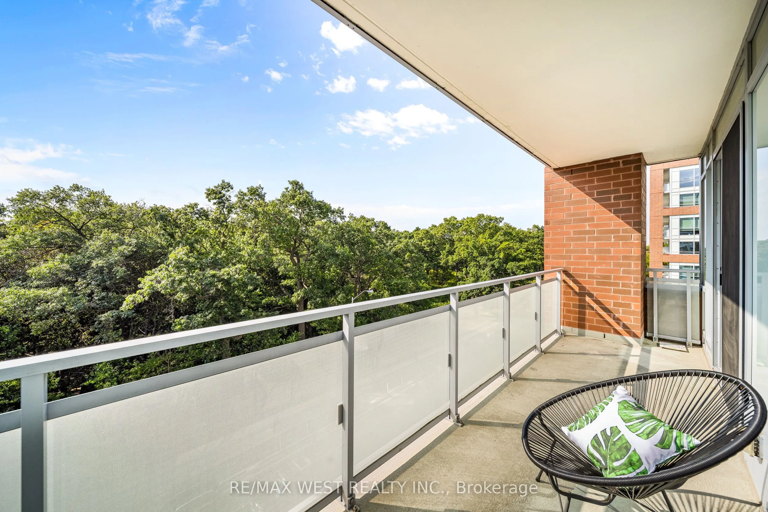 1830 Bloor Street W, #511