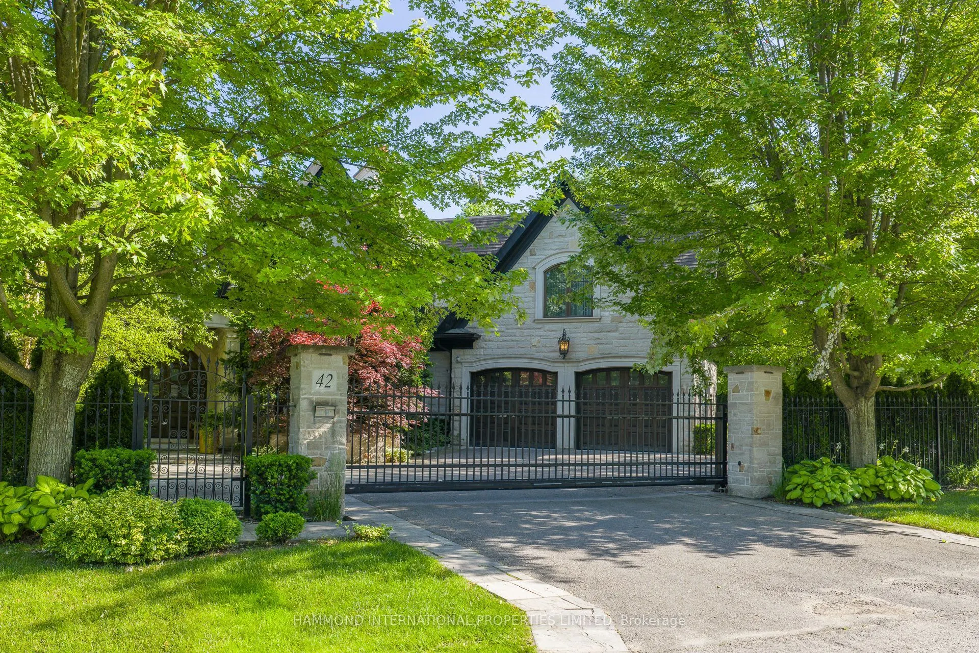 42 Lorraine Gardens