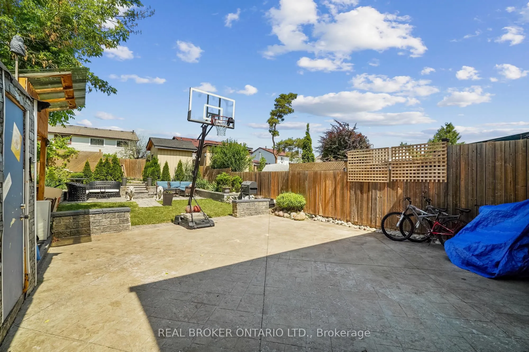 3106 Redbank Crescent