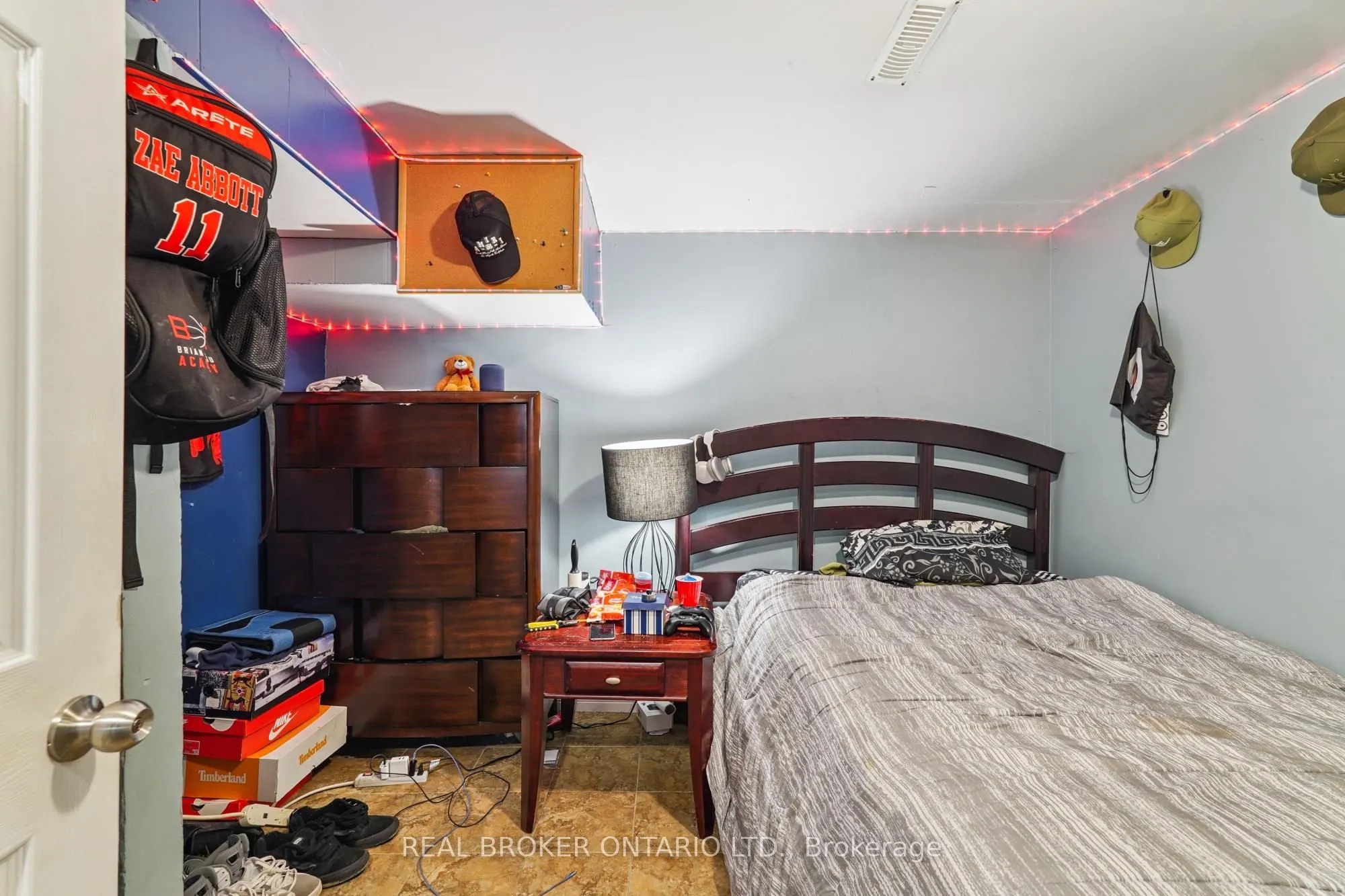3106 Redbank Crescent