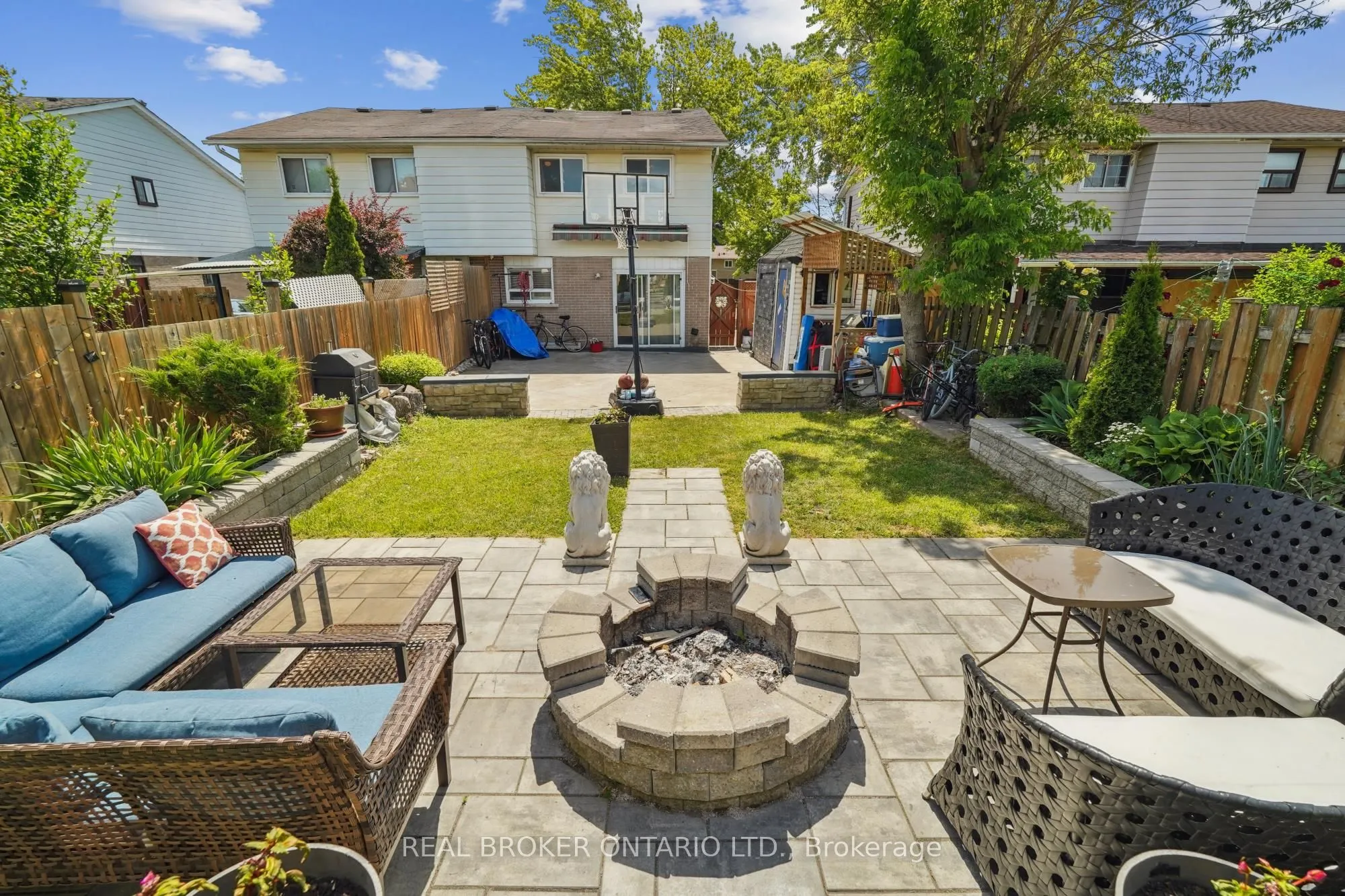 3106 Redbank Crescent