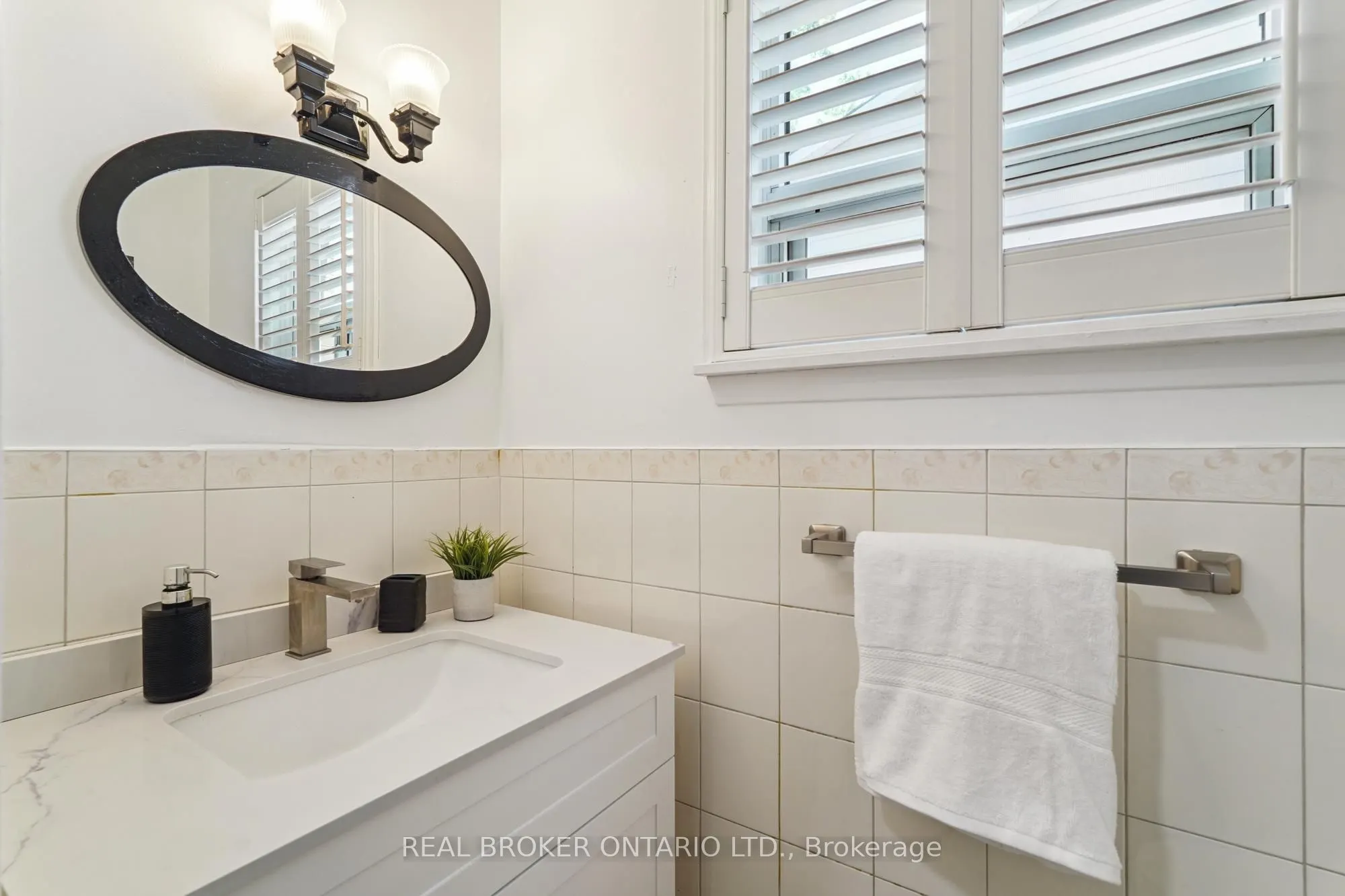 3106 Redbank Crescent