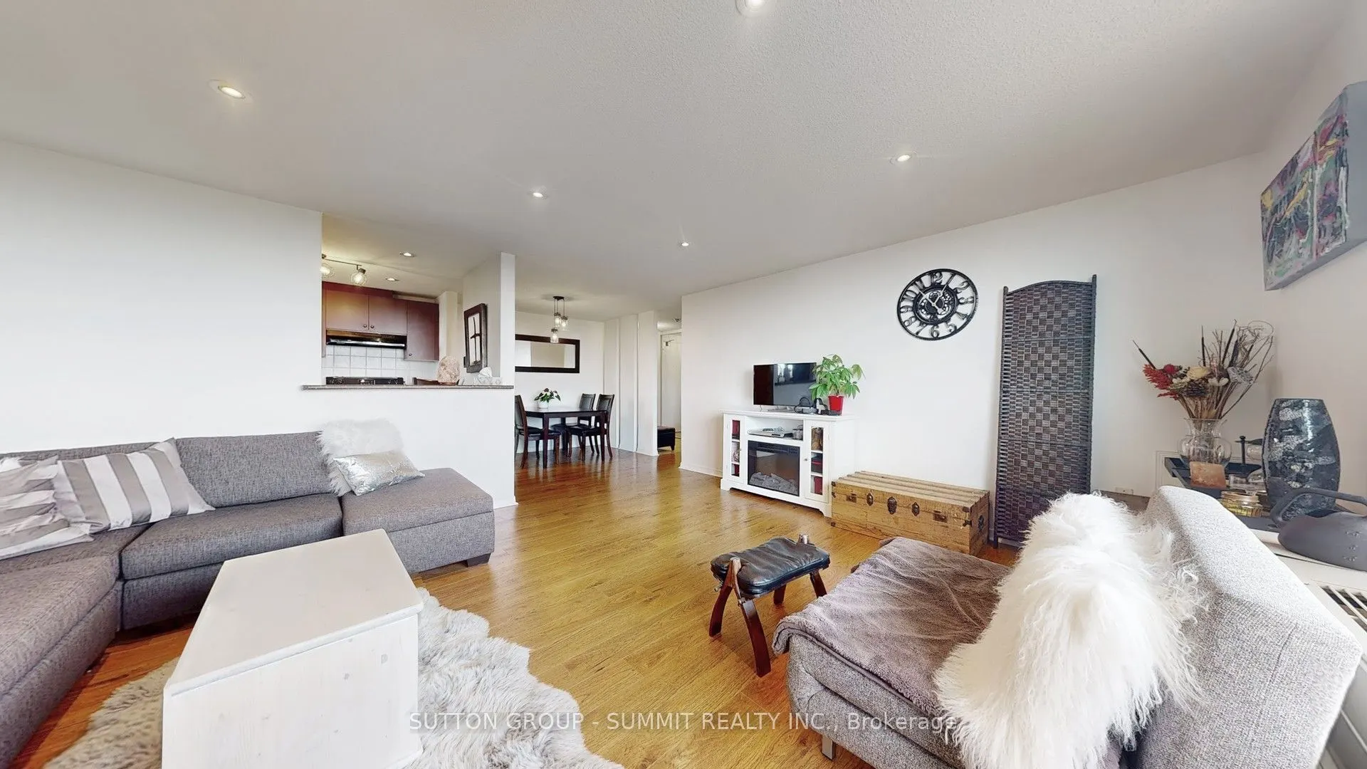 6720 GLEN ERIN Drive, #706