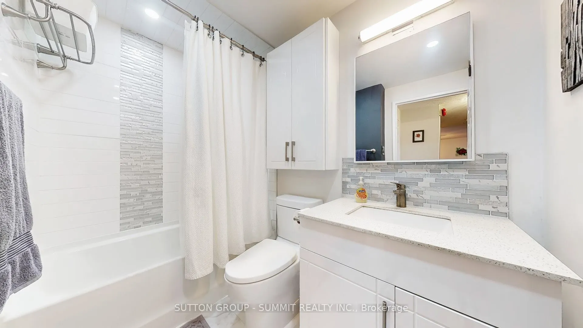 6720 GLEN ERIN Drive, #706