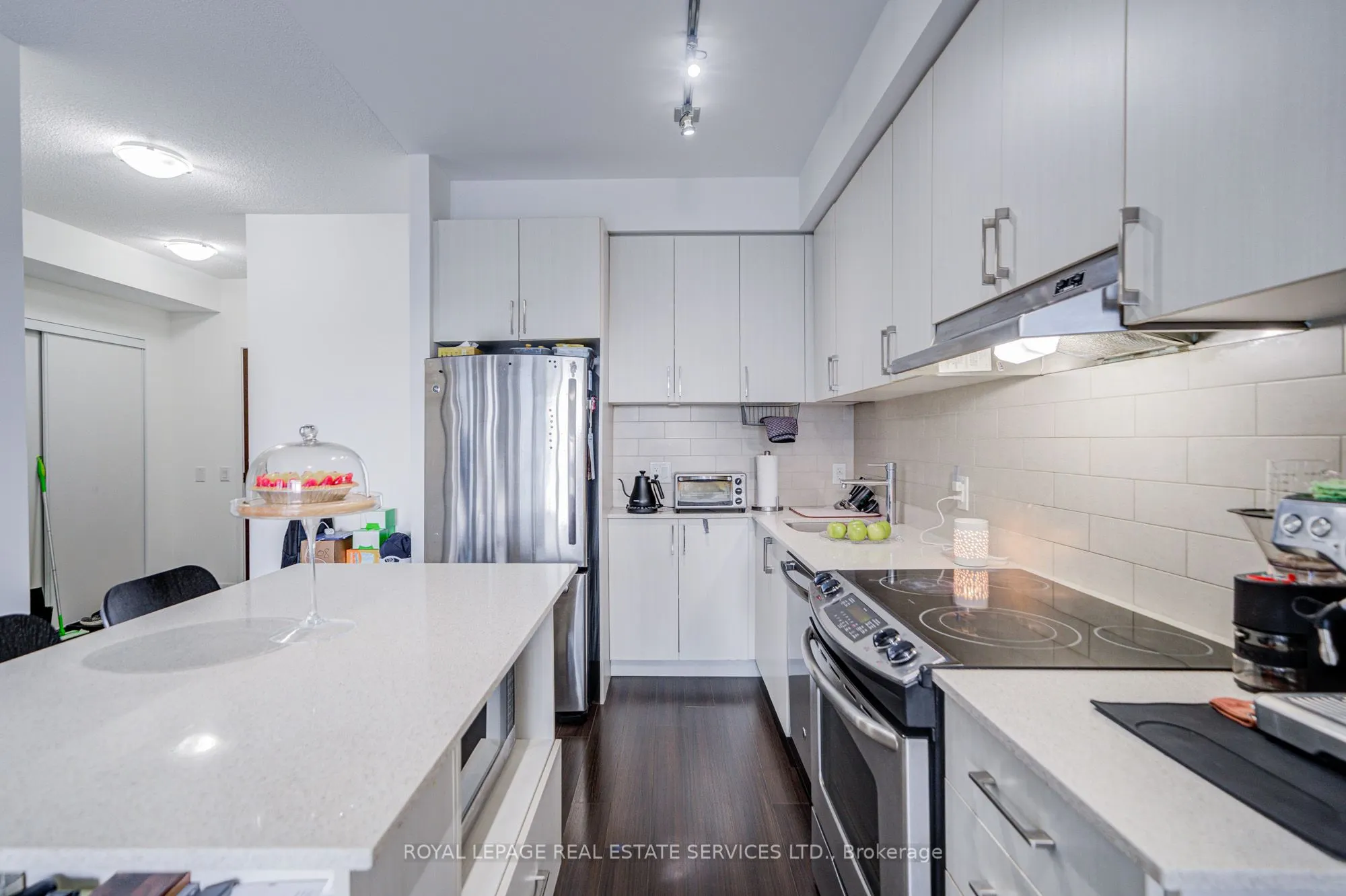 2560 Eglinton Avenue W, #1008