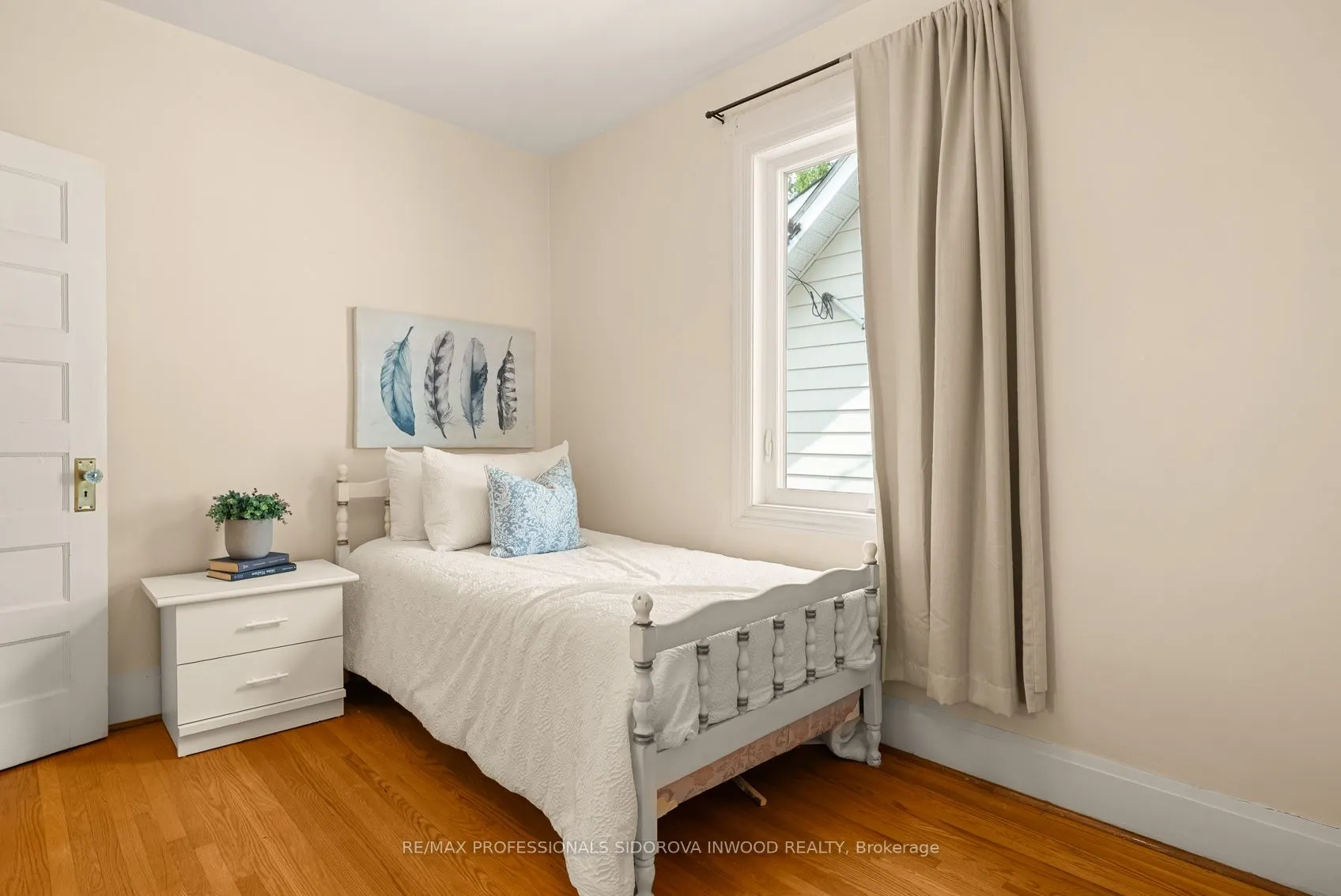 20 Webb Avenue