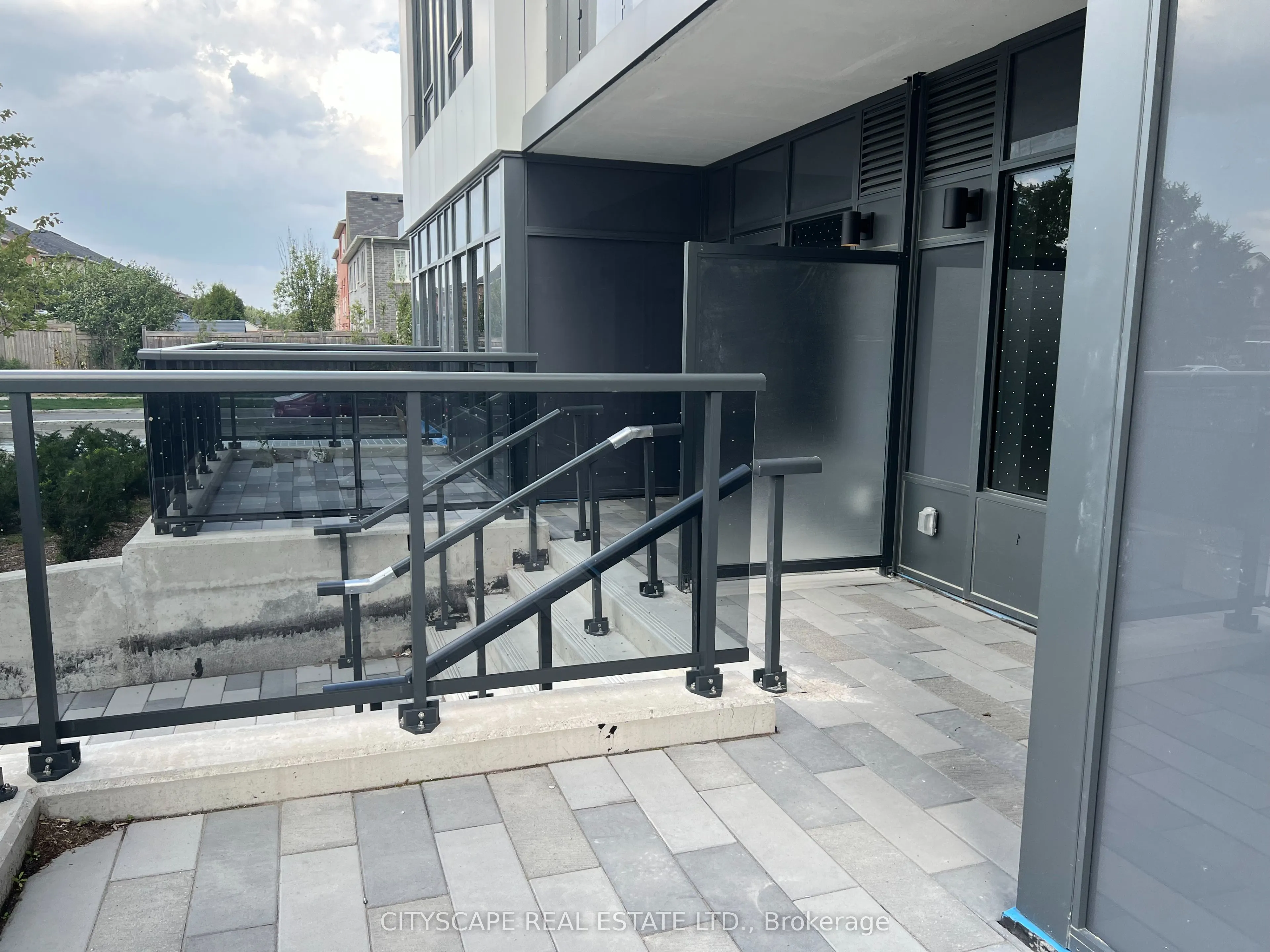5105 Hurontario Street, #108