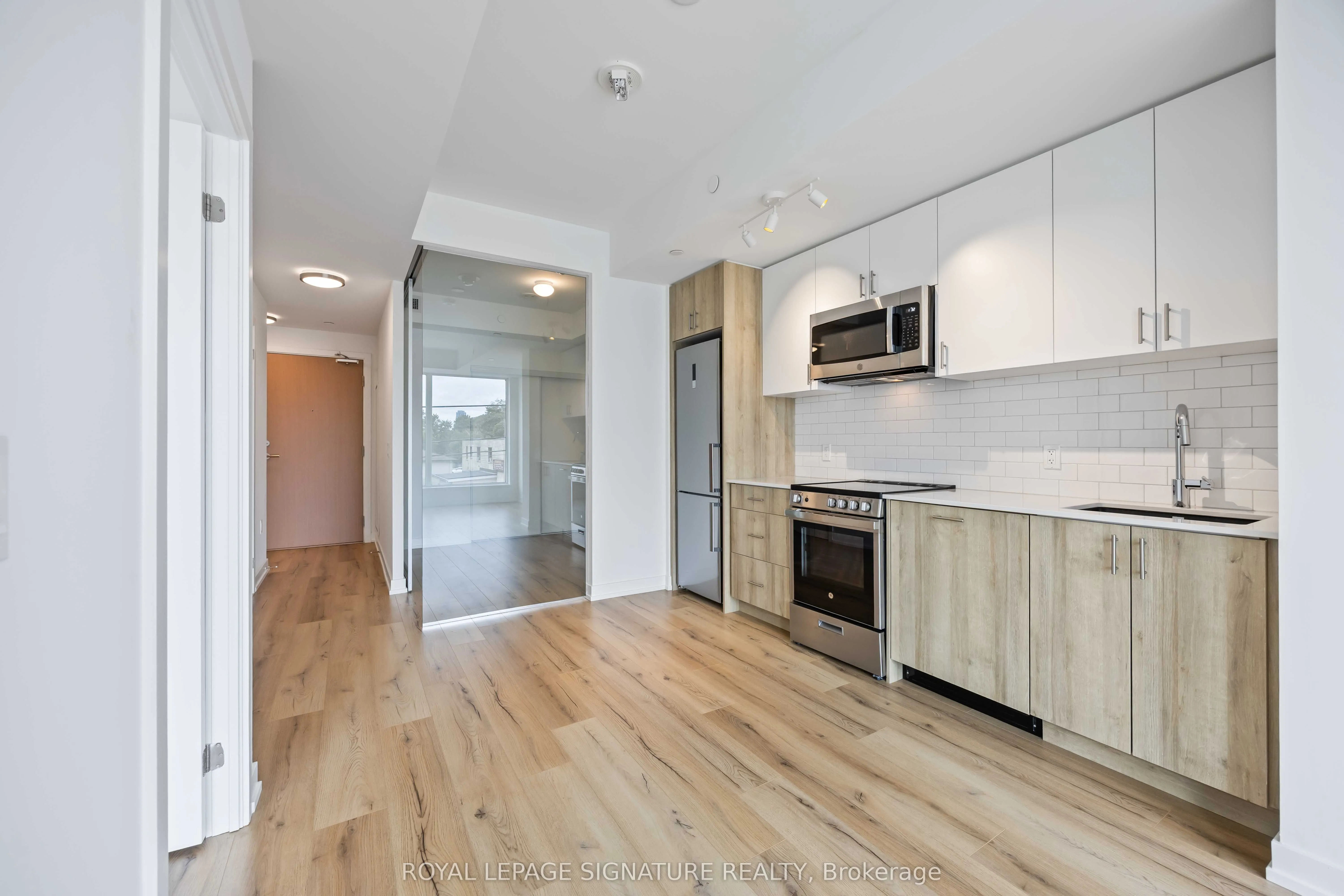 1195 The Queensway Street, #S203