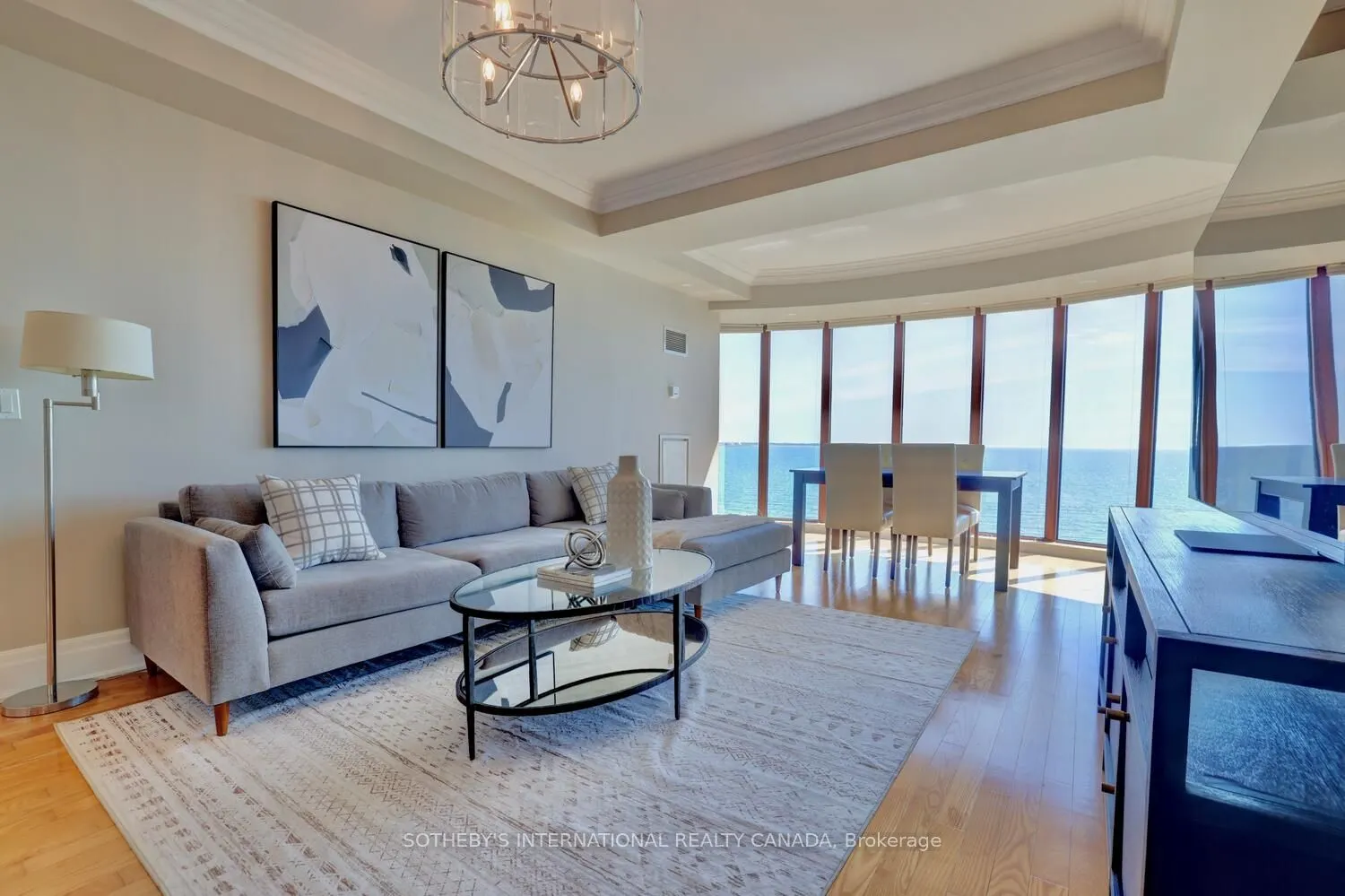 2095 Lake Shore Boulevard W, #818