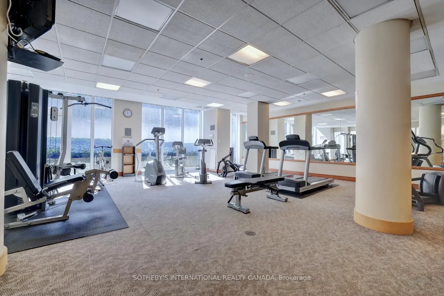 2095 Lake Shore Boulevard W, #818