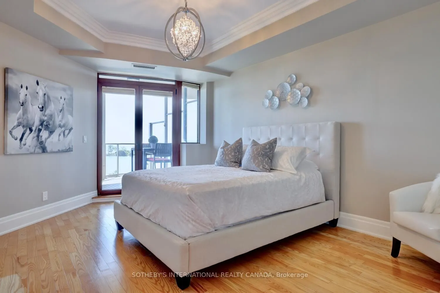 2095 Lake Shore Boulevard W, #818