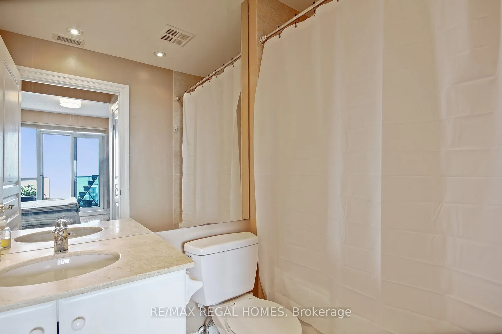 2083 Lake Shore Boulevard W, #710