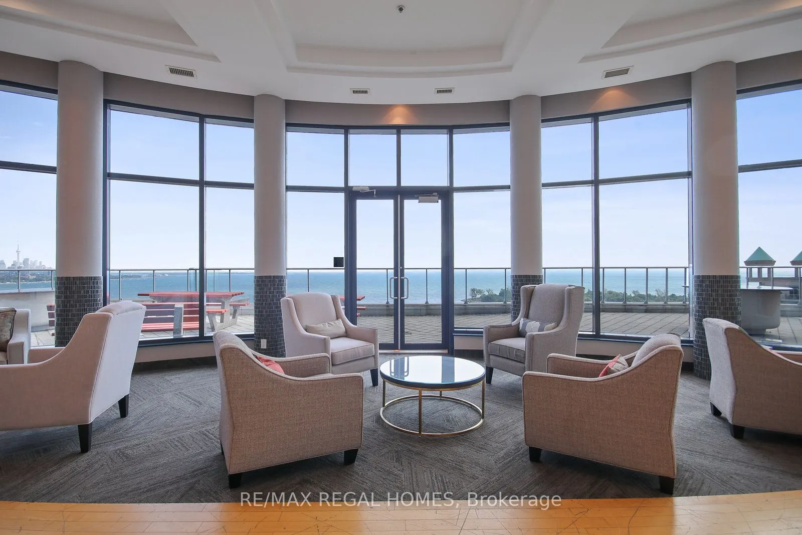 2083 Lake Shore Boulevard W, #710