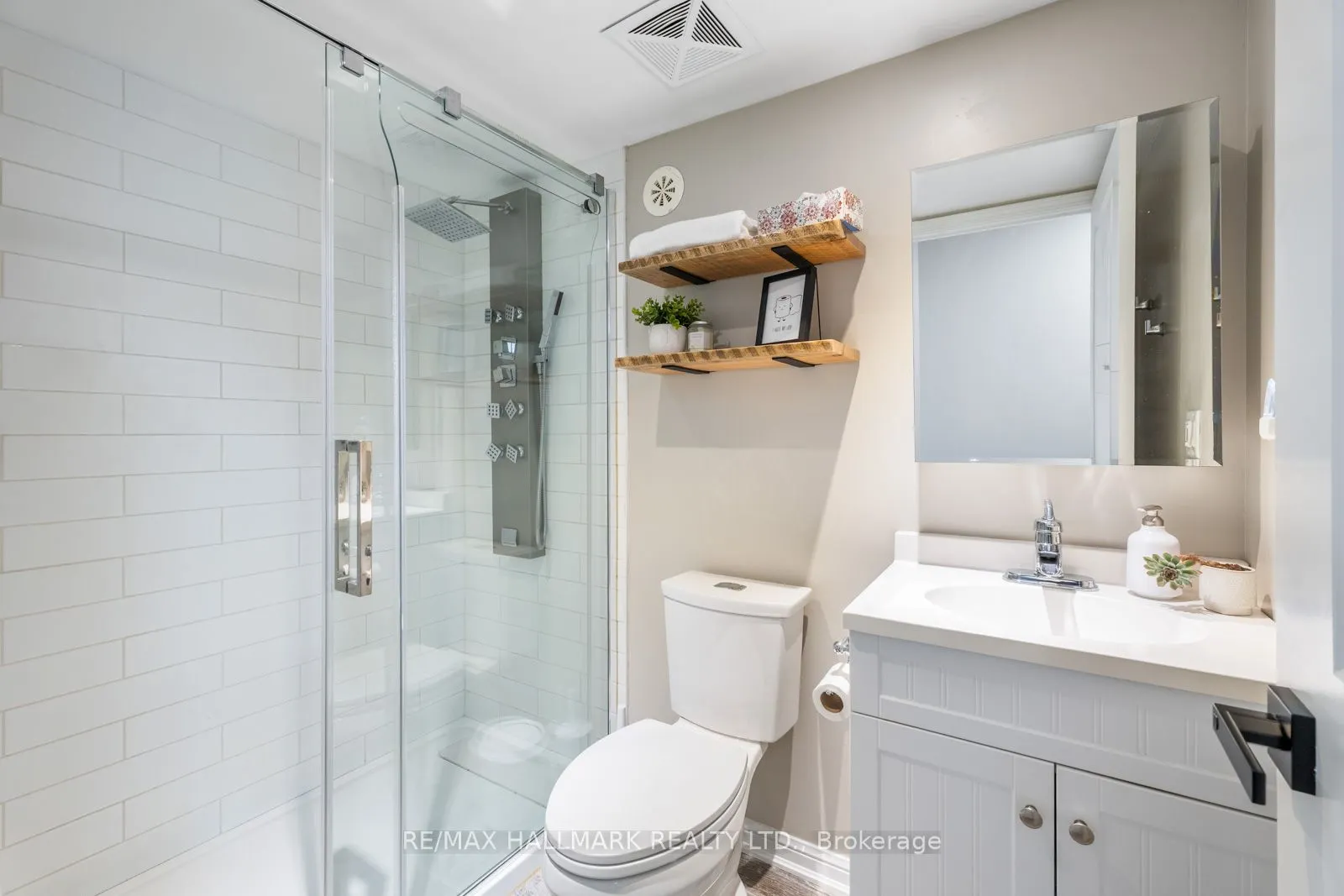 9 Foundry Avenue, #111