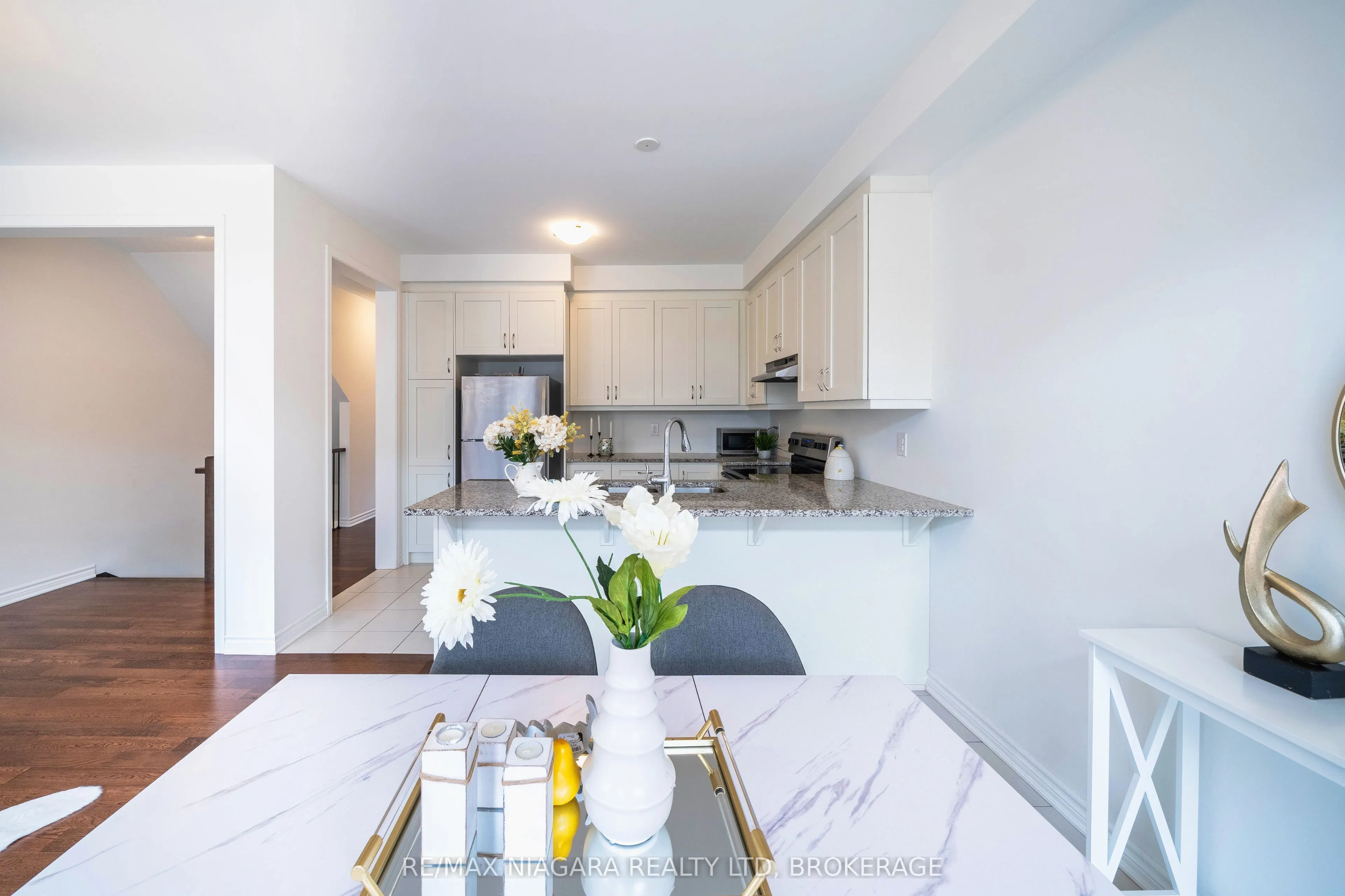 1369 Kobzar Drive