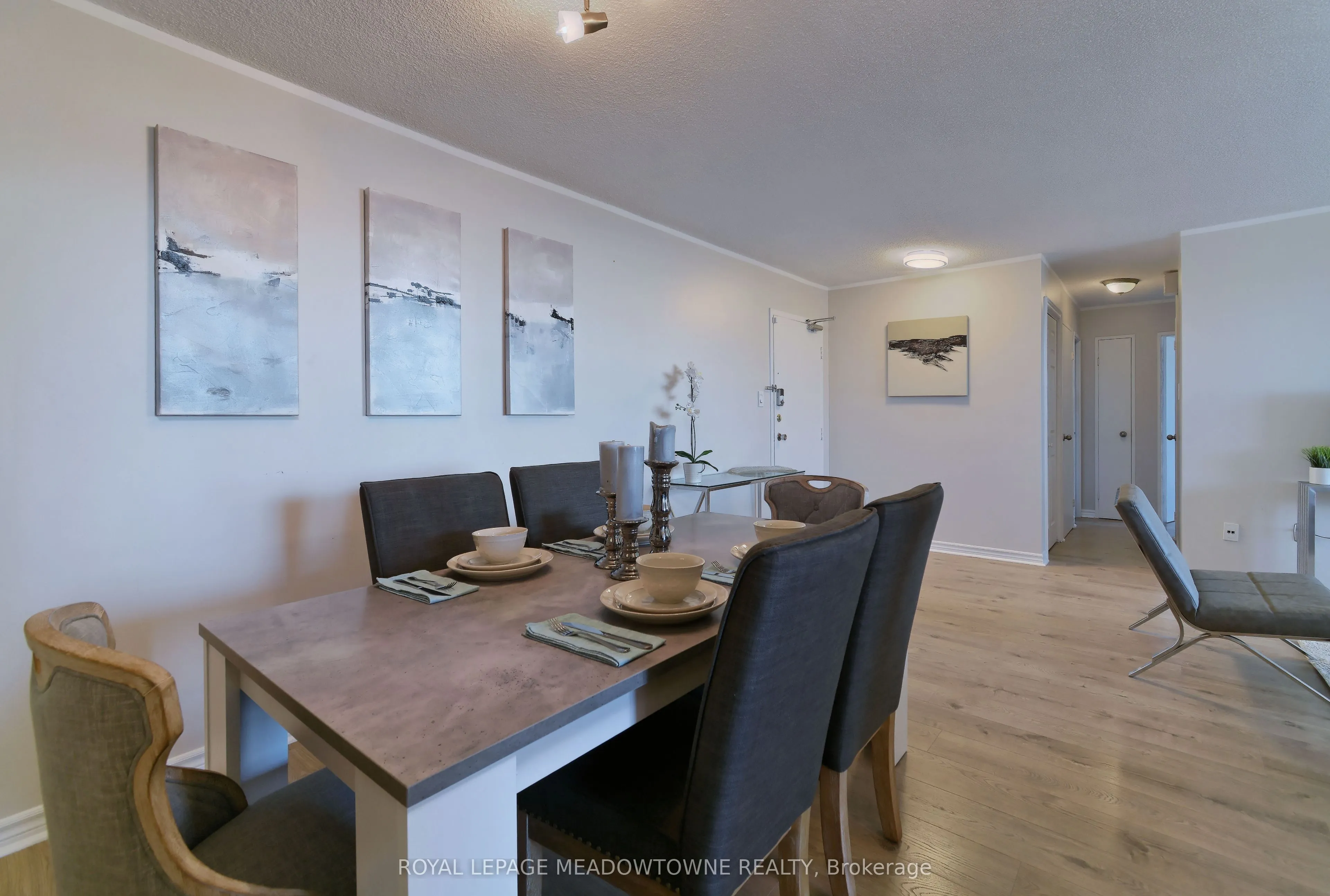 966 Inverhouse Drive, #609