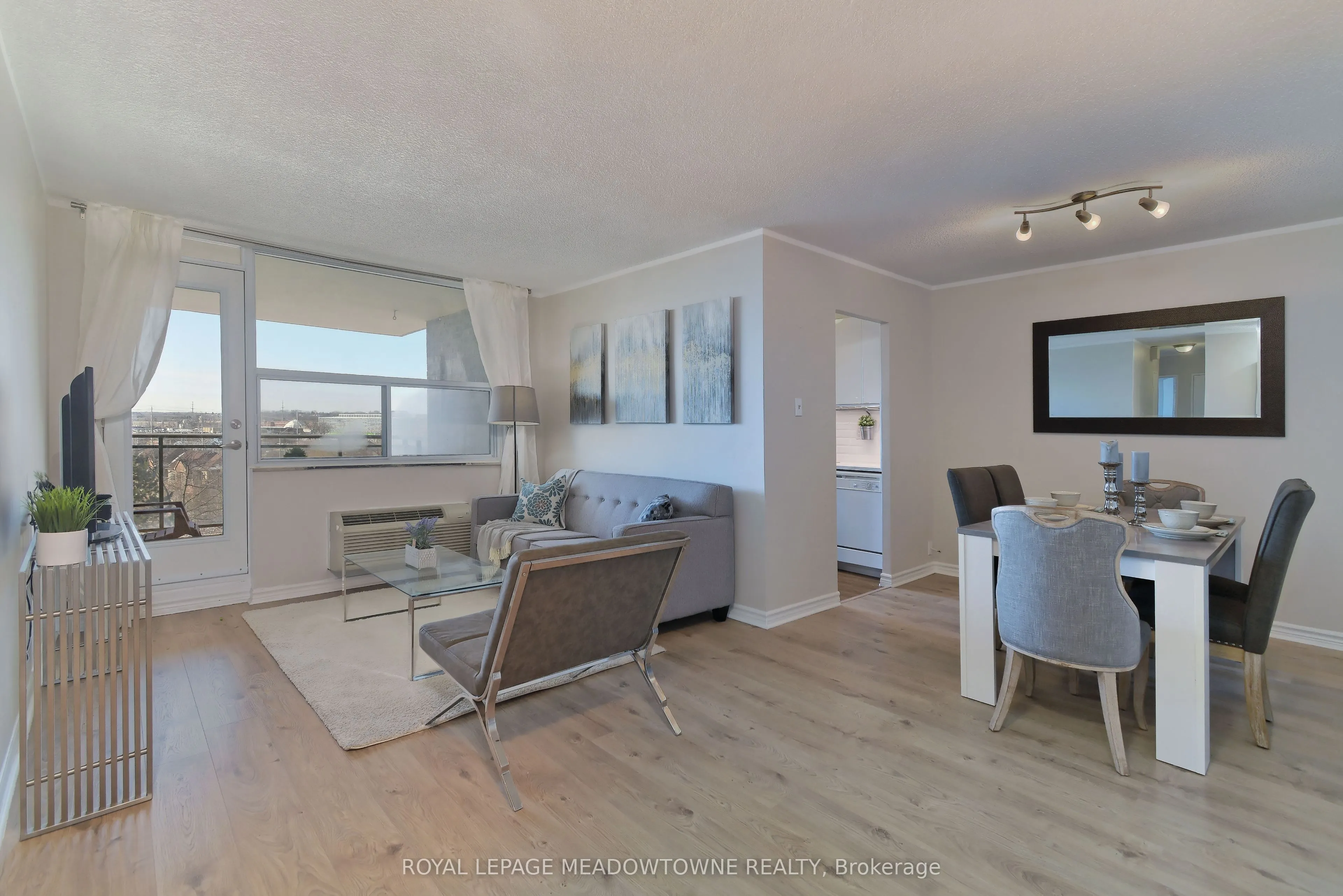 966 Inverhouse Drive, #609