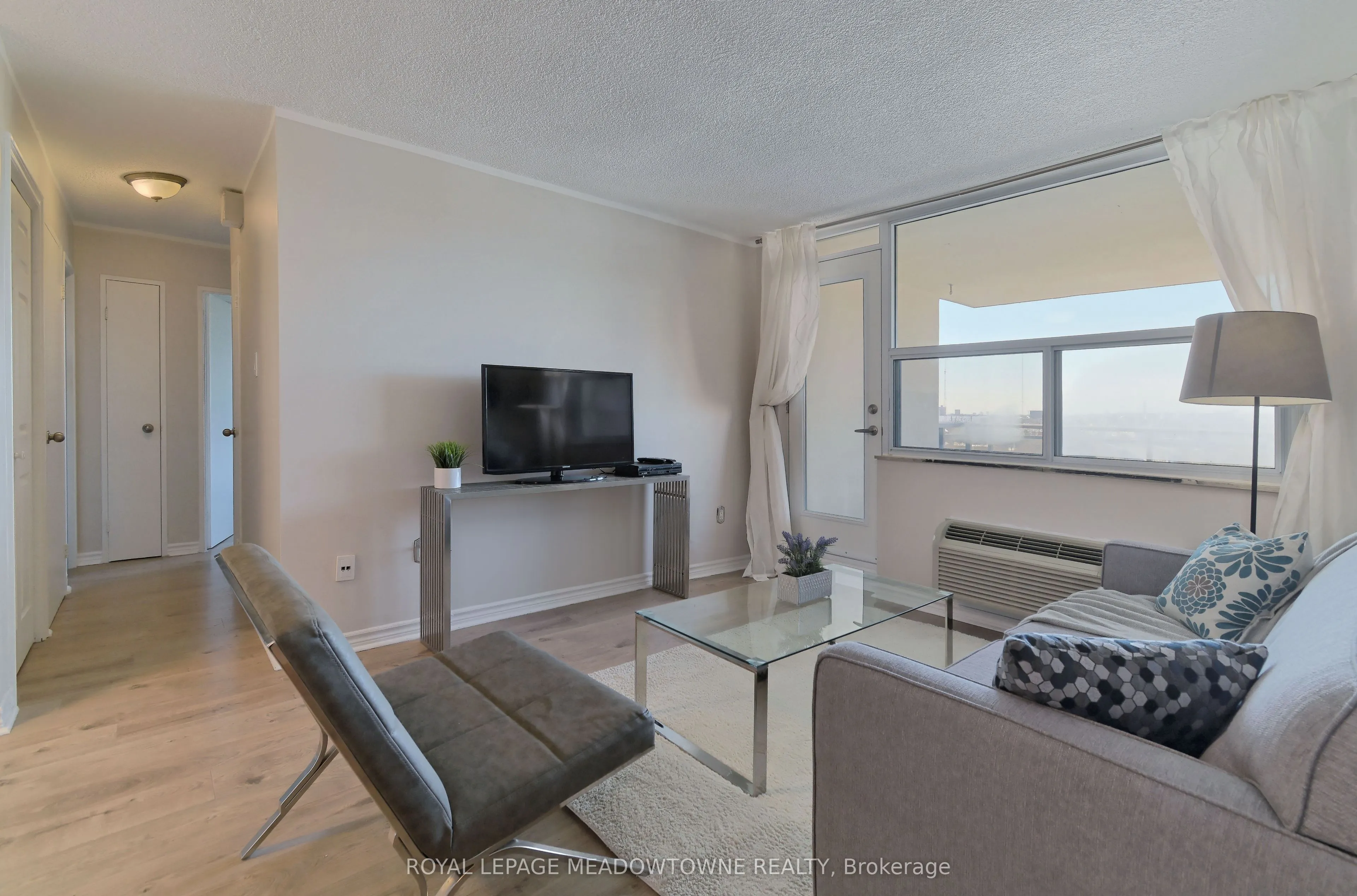 966 Inverhouse Drive, #609