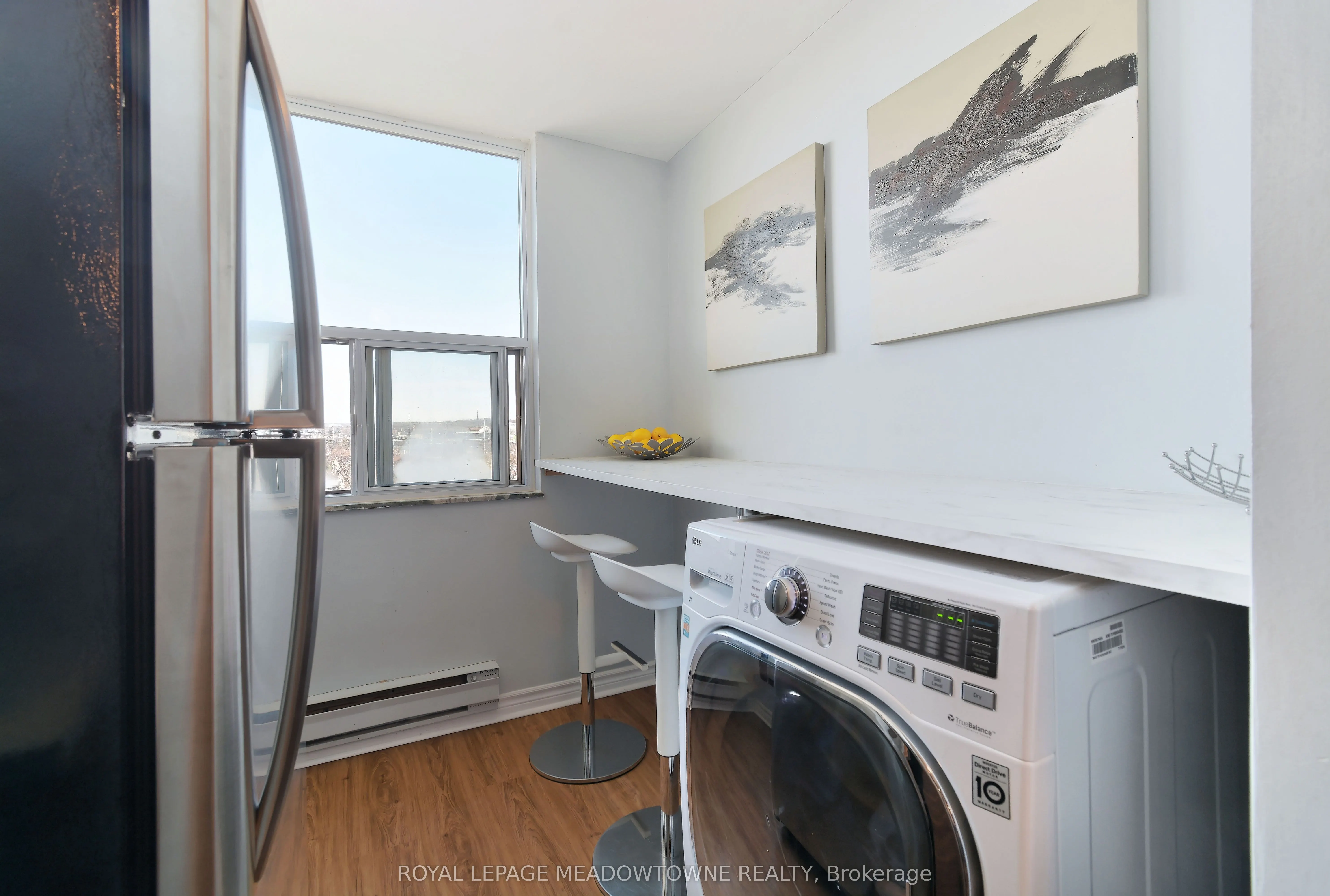 966 Inverhouse Drive, #609