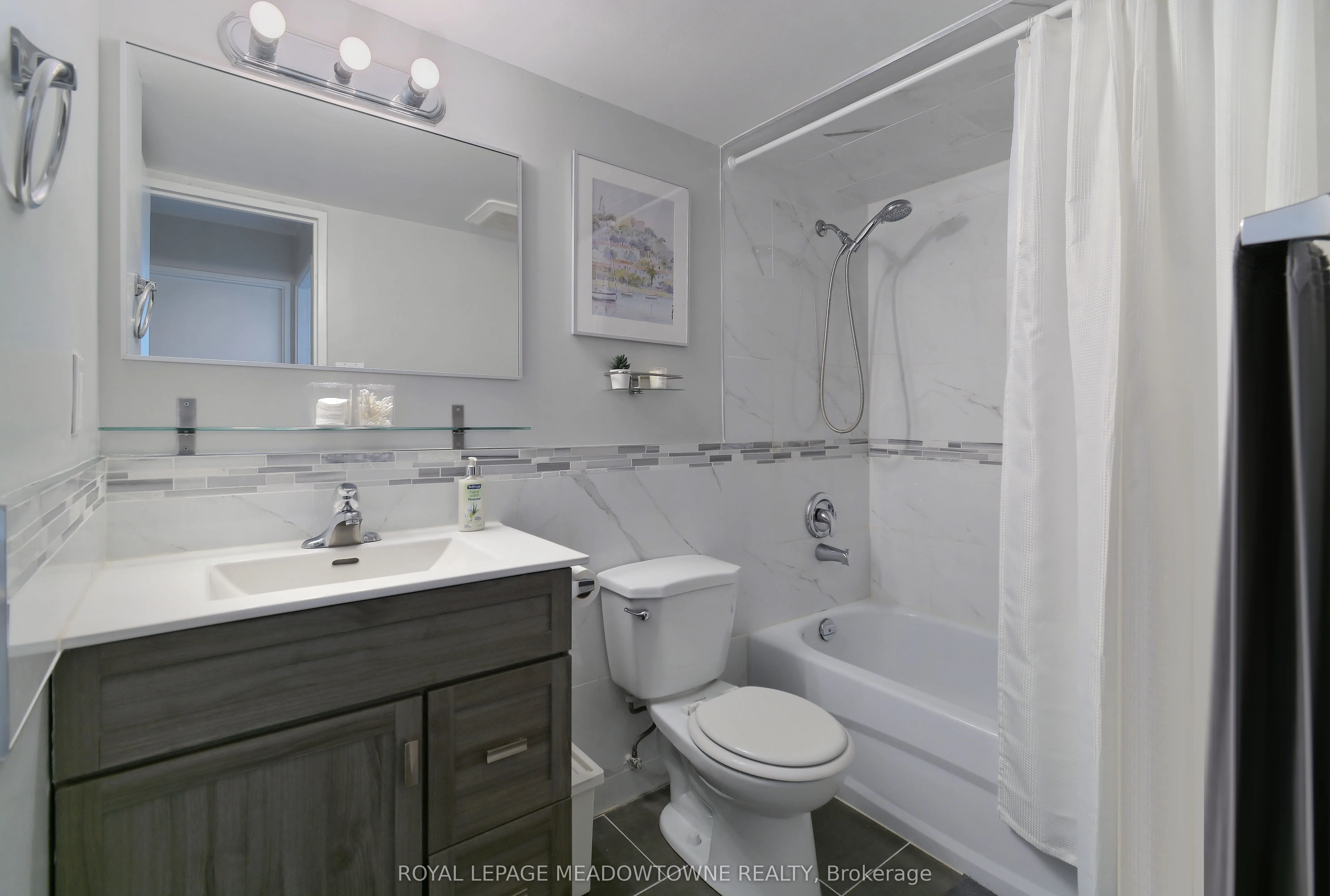 966 Inverhouse Drive, #609