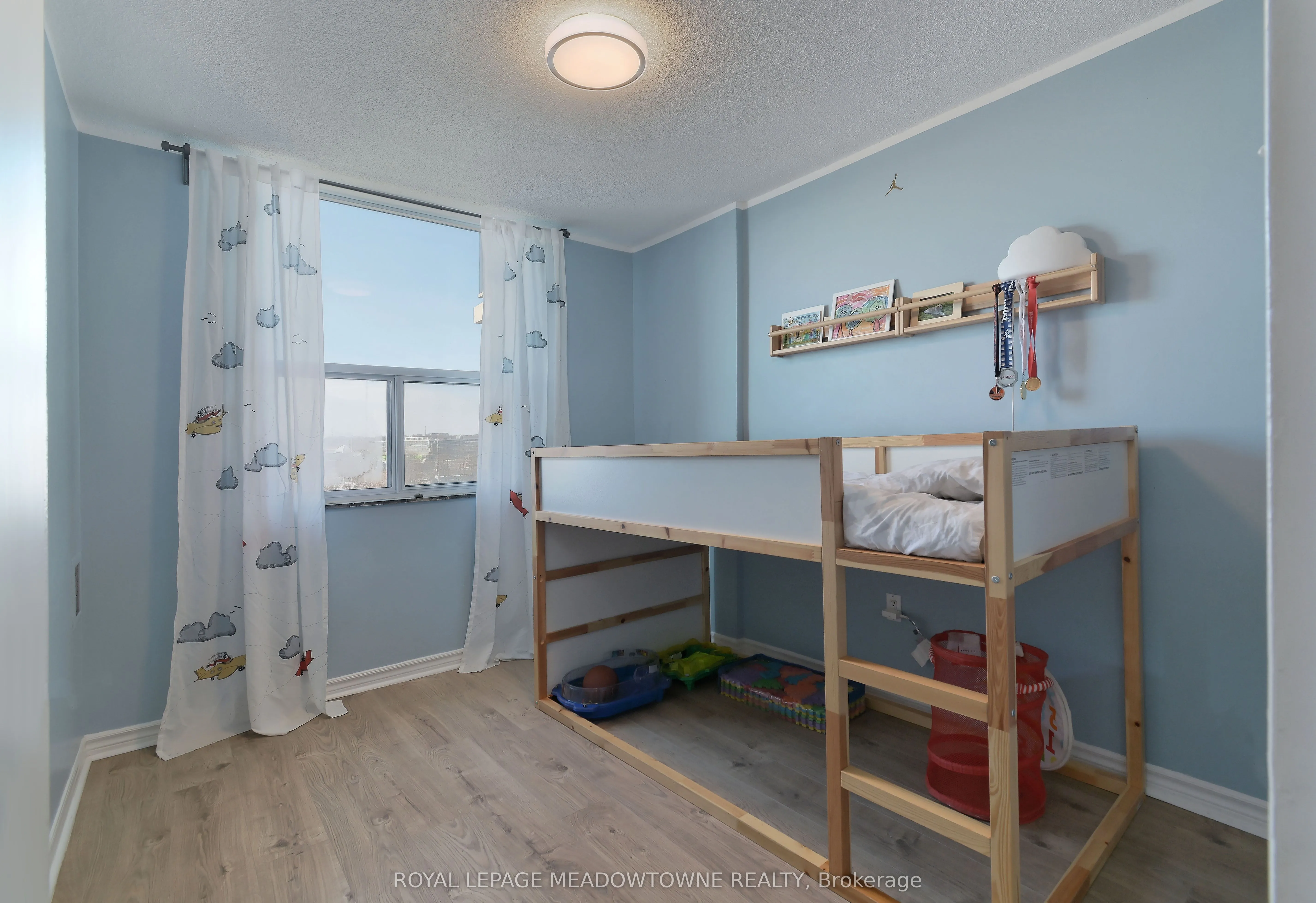 966 Inverhouse Drive, #609