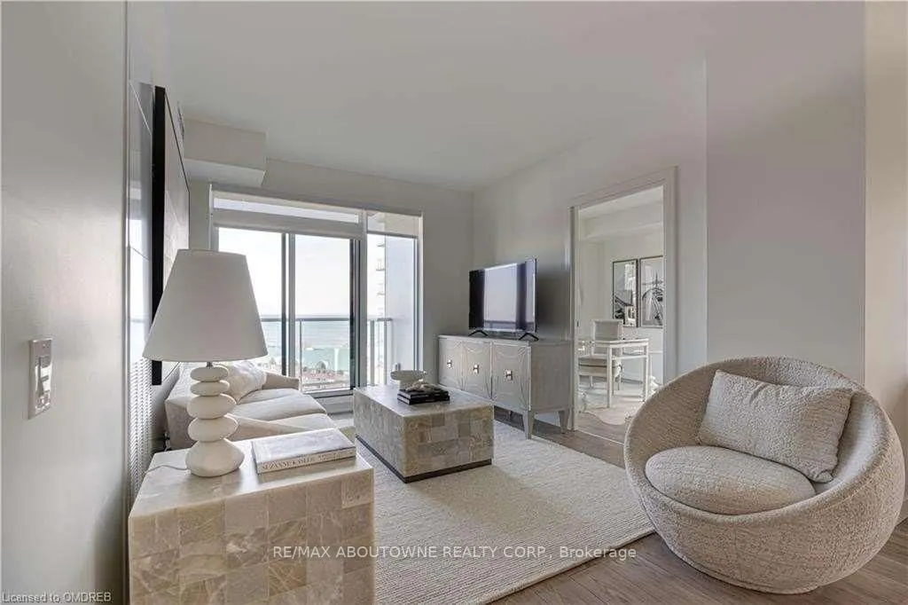 133 Bronte Road, #BO211