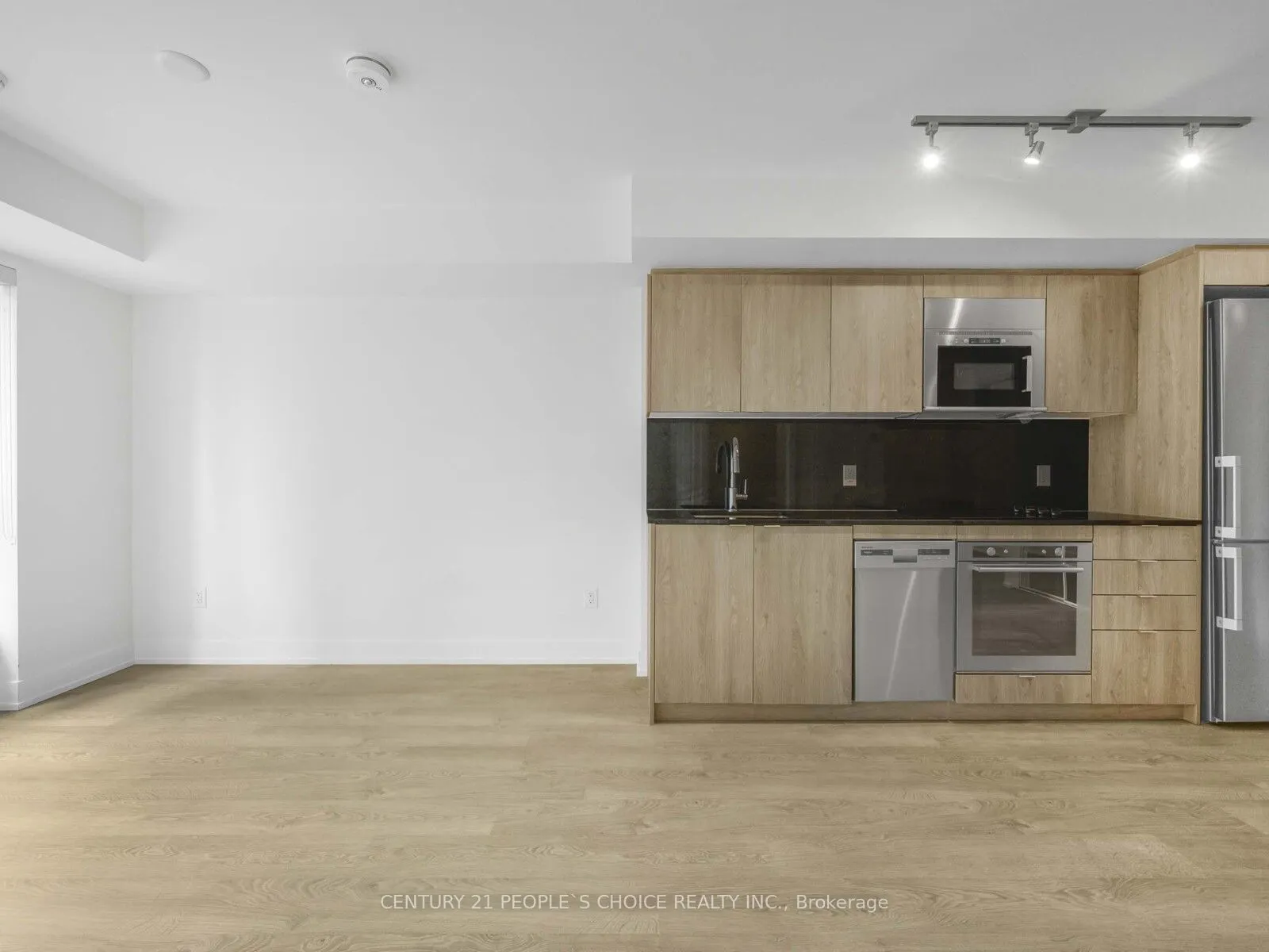 5 Mabelle Avenue, #2532