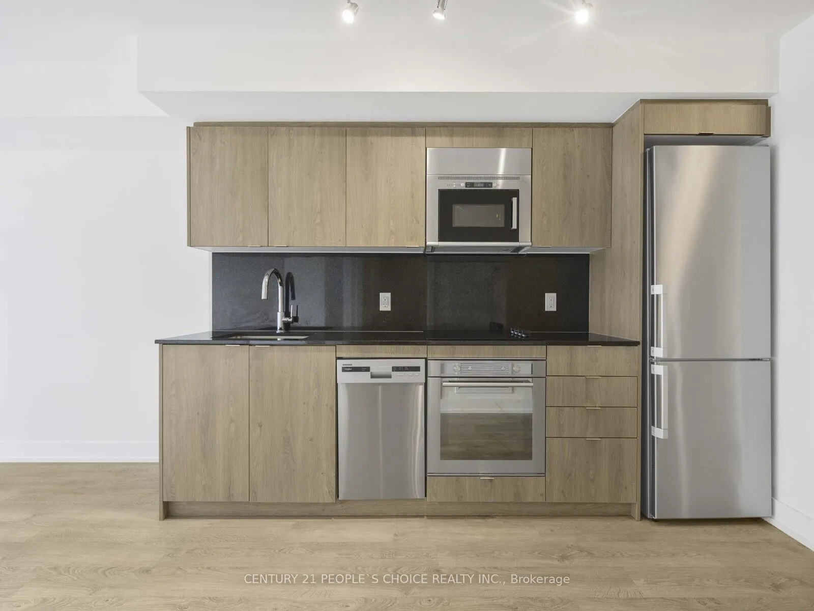 5 Mabelle Avenue, #2532