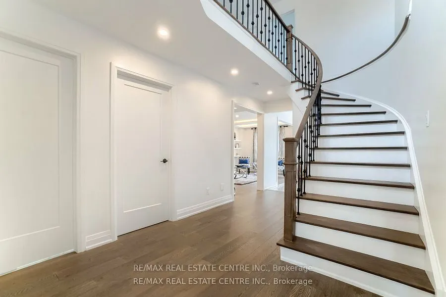 550 Meadows Boulevard