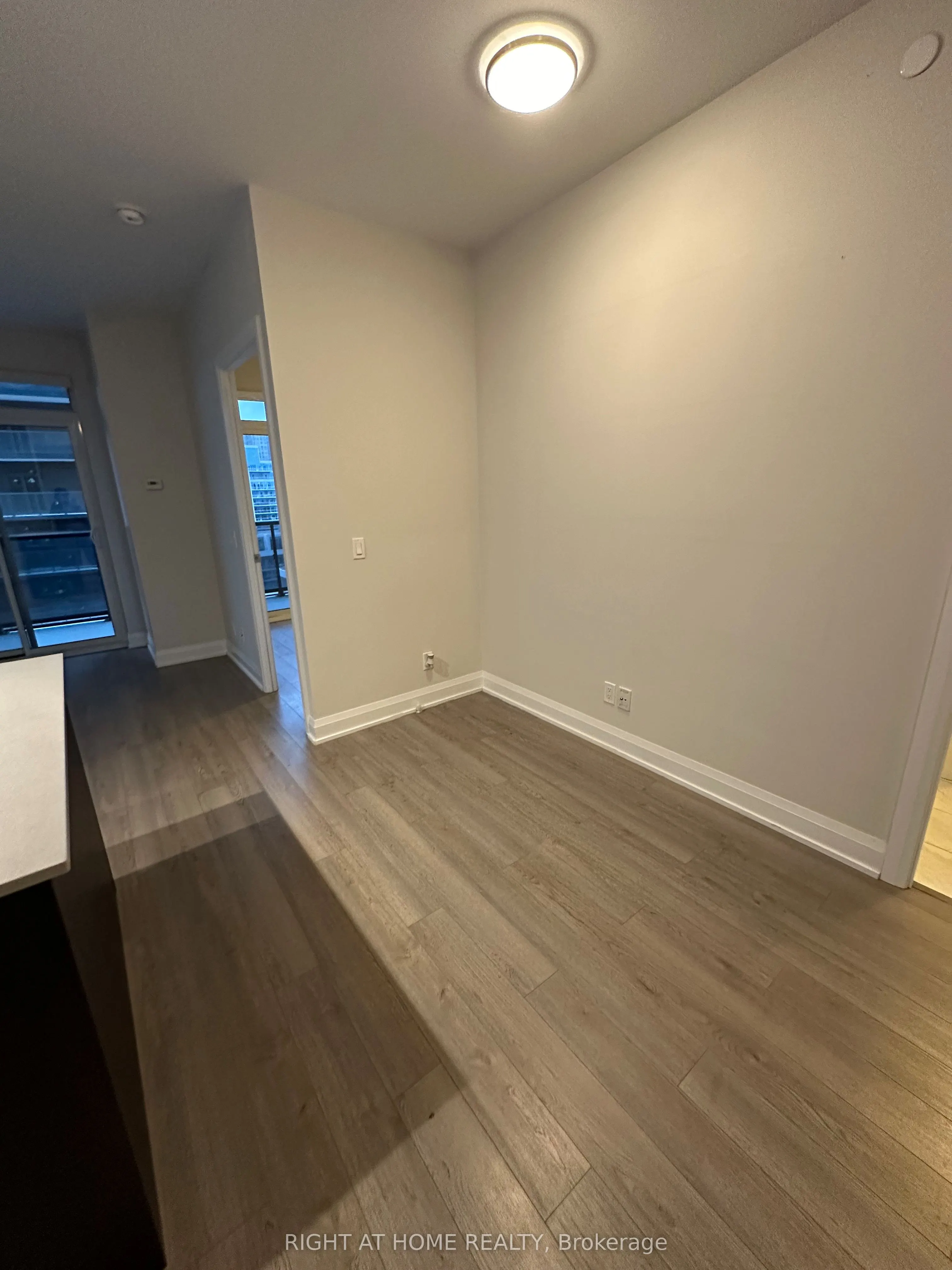 56 ANNIE CRAIG Drive, #1011