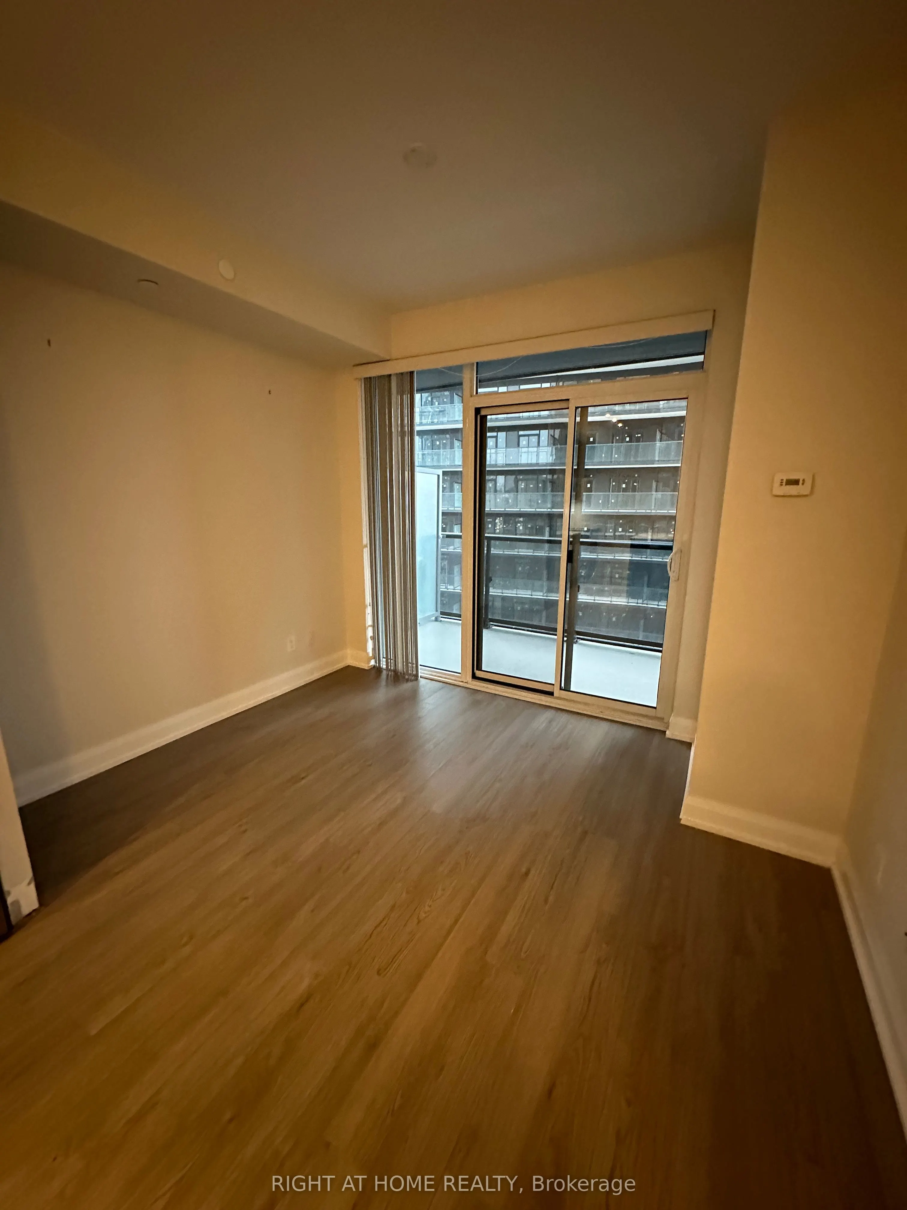 56 ANNIE CRAIG Drive, #1011