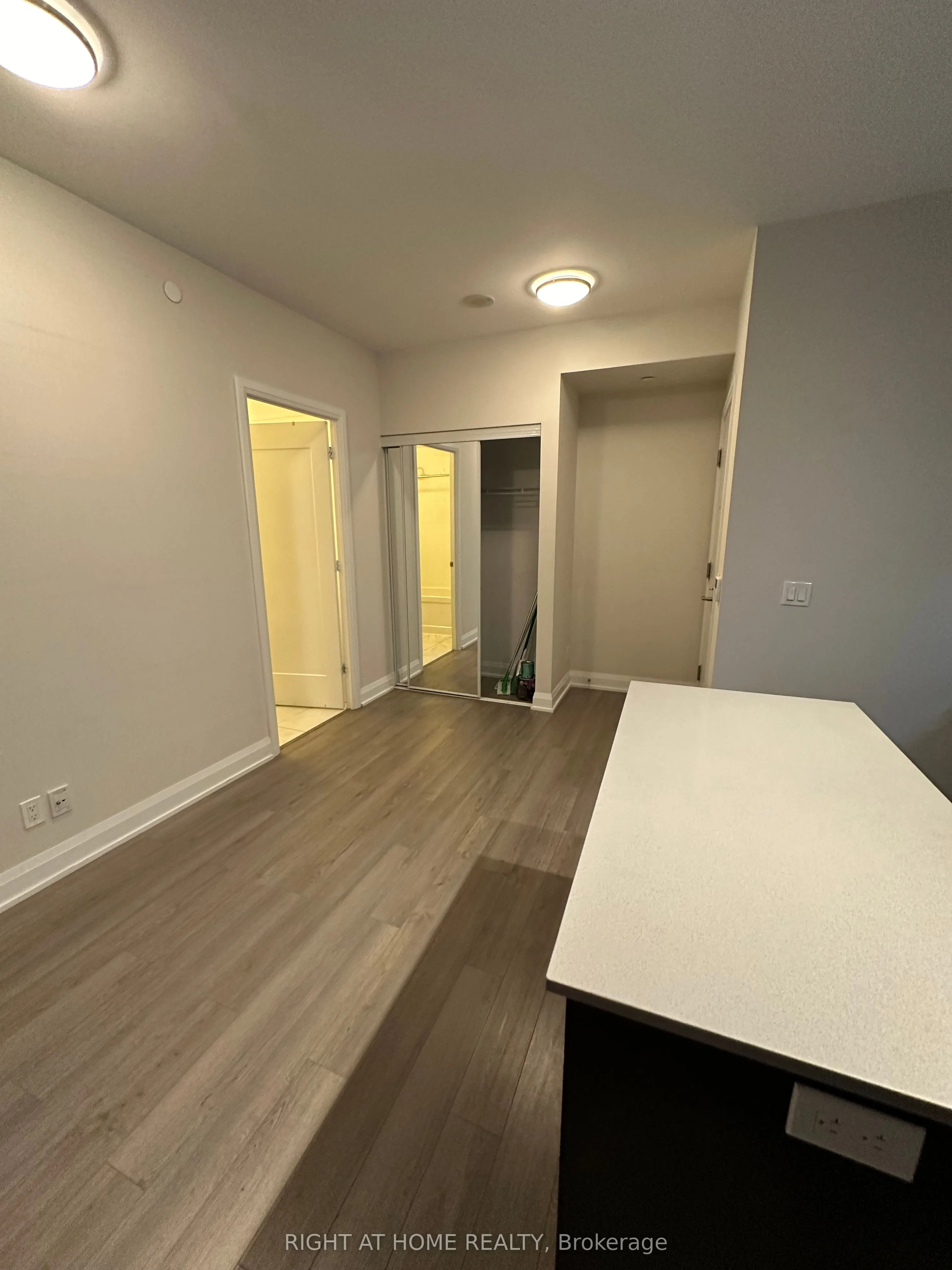 56 ANNIE CRAIG Drive, #1011