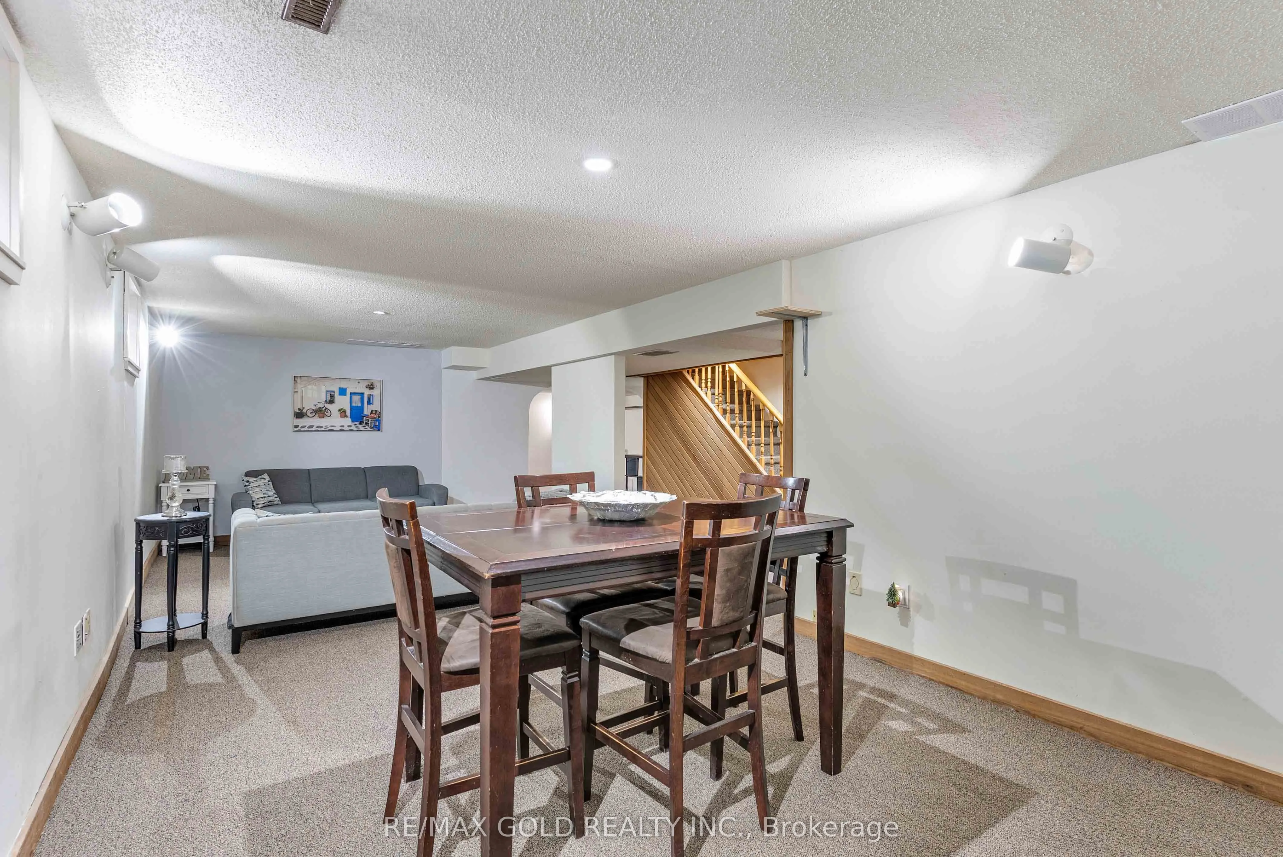 52 Palmer Circle