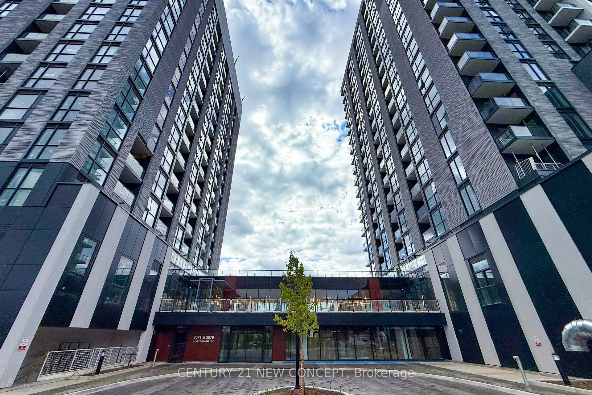 3079 Trafalgar Road, #1103