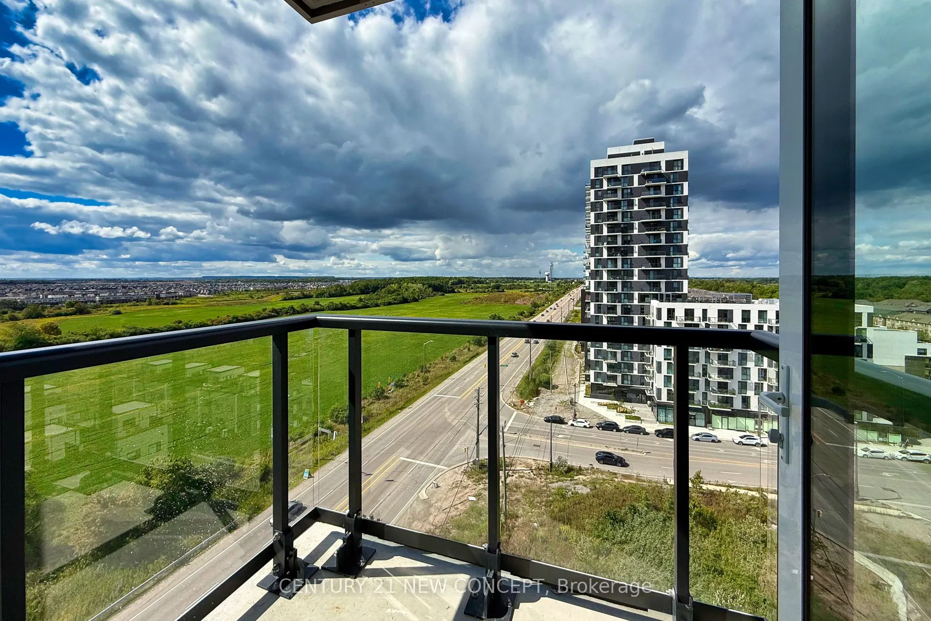 3079 Trafalgar Road, #1103