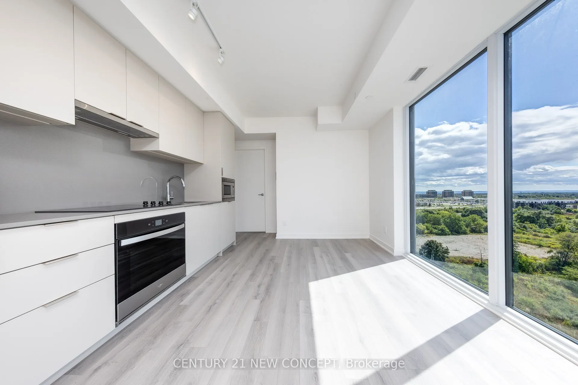 3079 Trafalgar Road, #1103