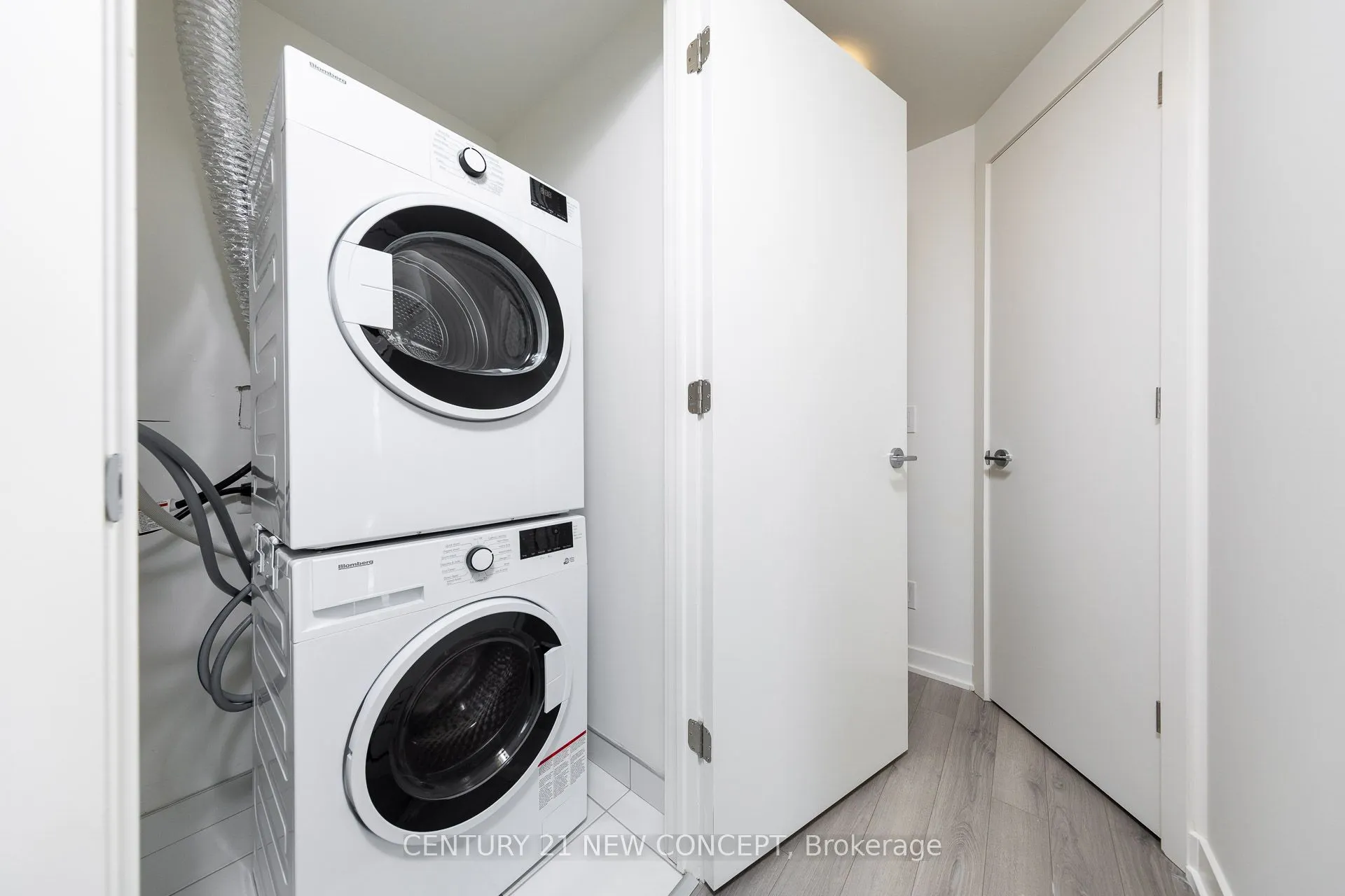 3079 Trafalgar Road, #1103