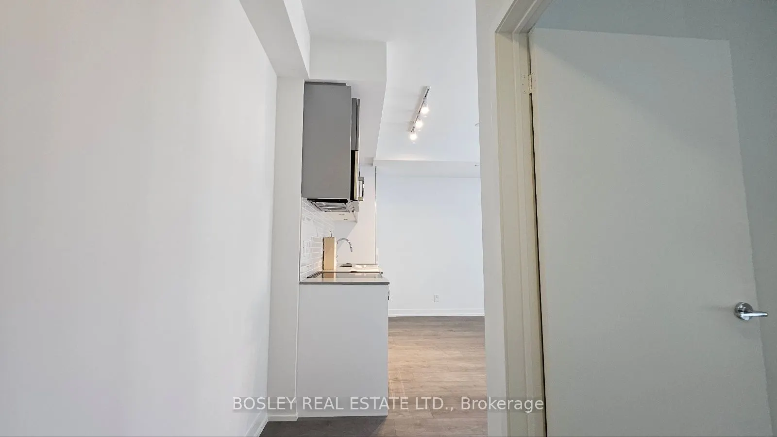 270 Dufferin Street, #610