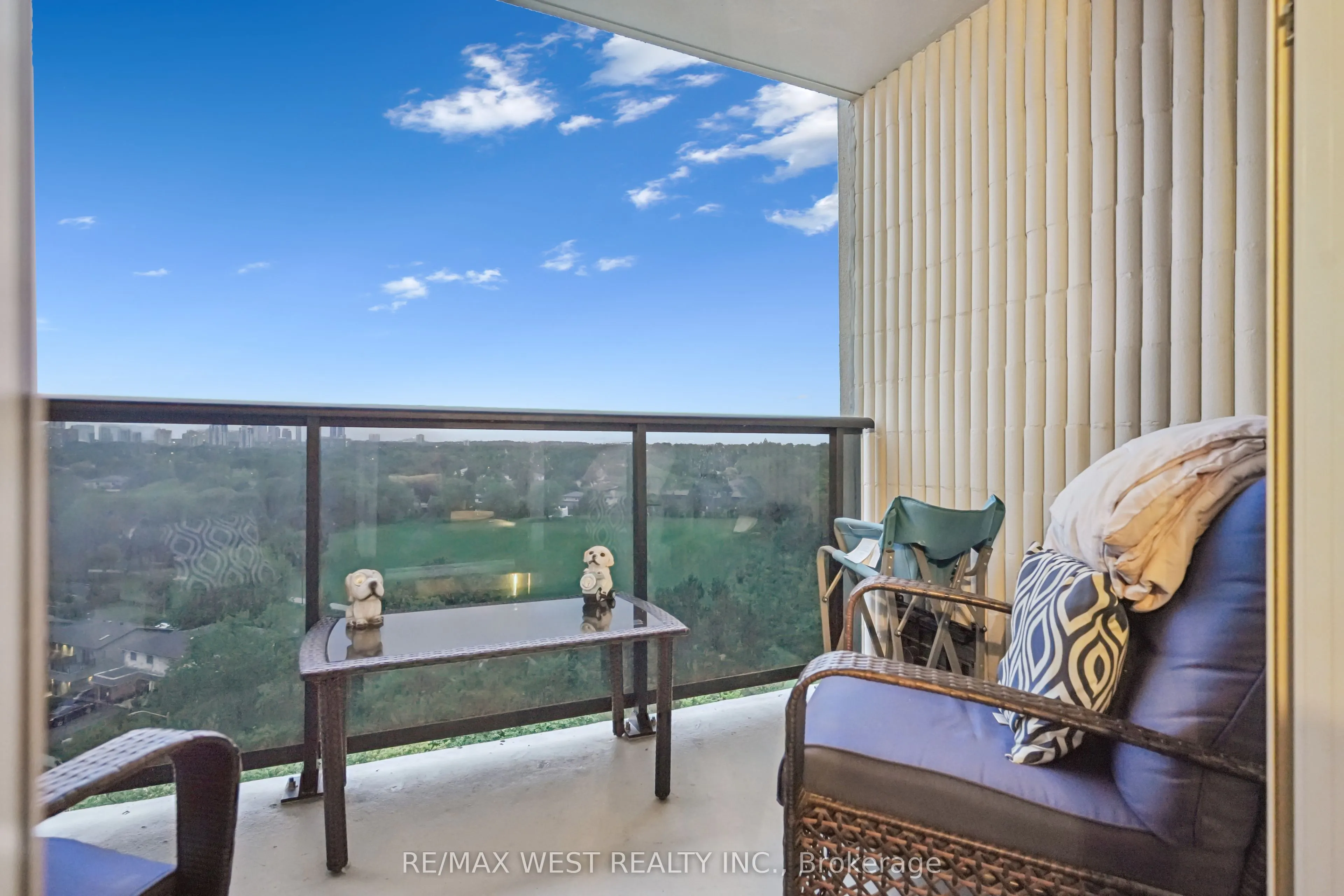 530 Lolita Gardens, #1203