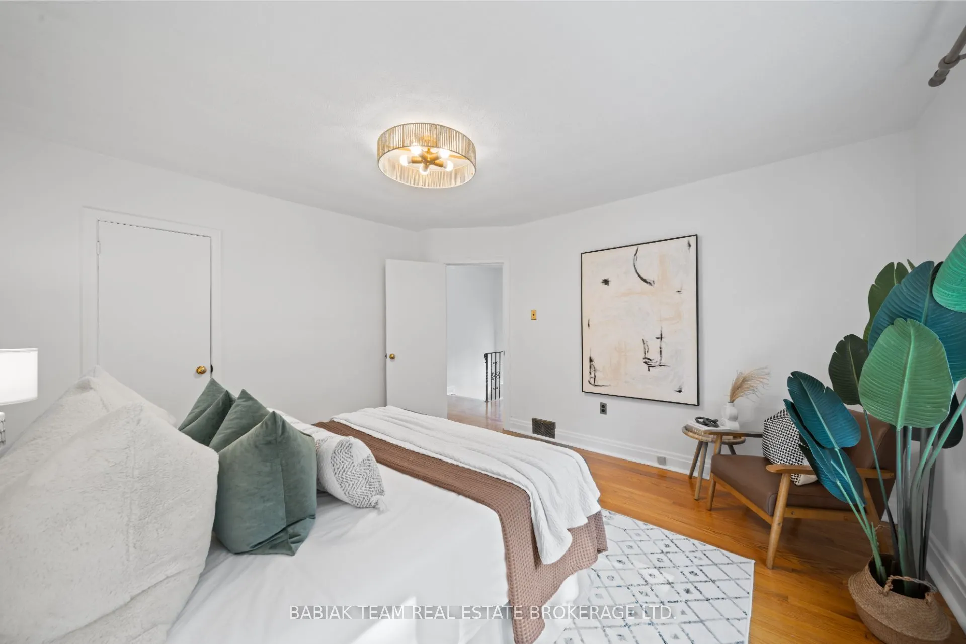 117 South Kingsway