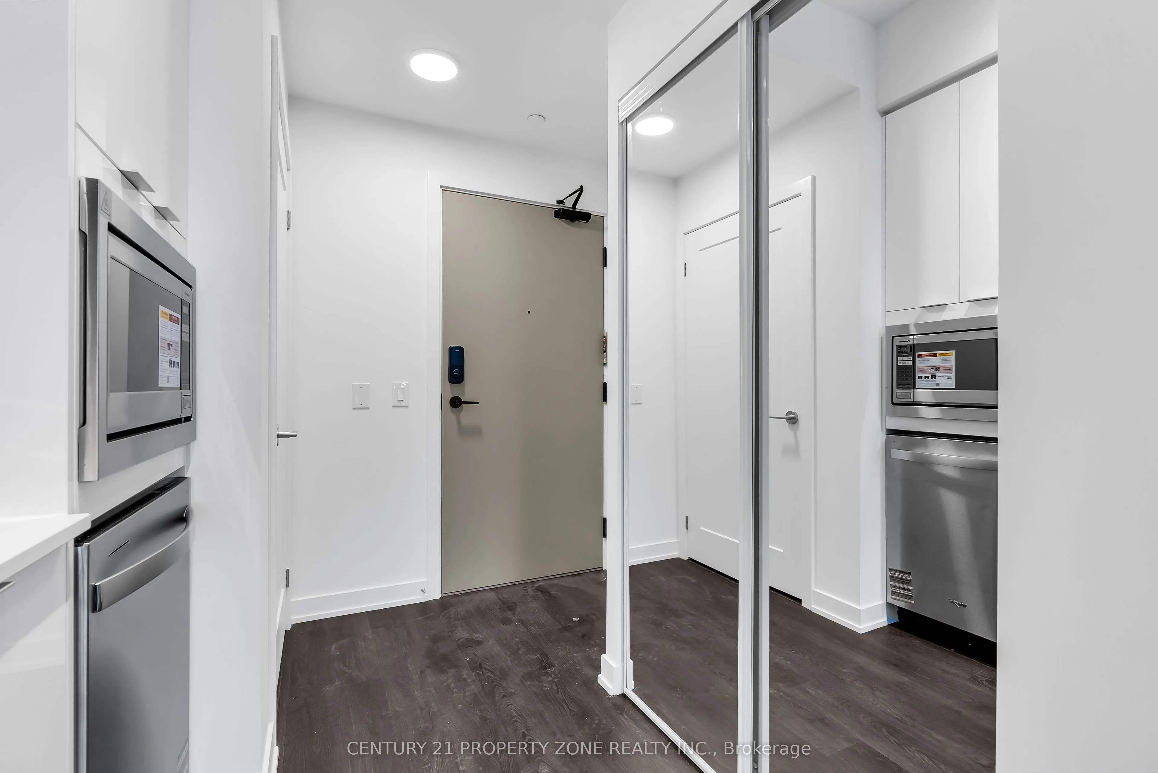 5105 Hurontario Street, #2709