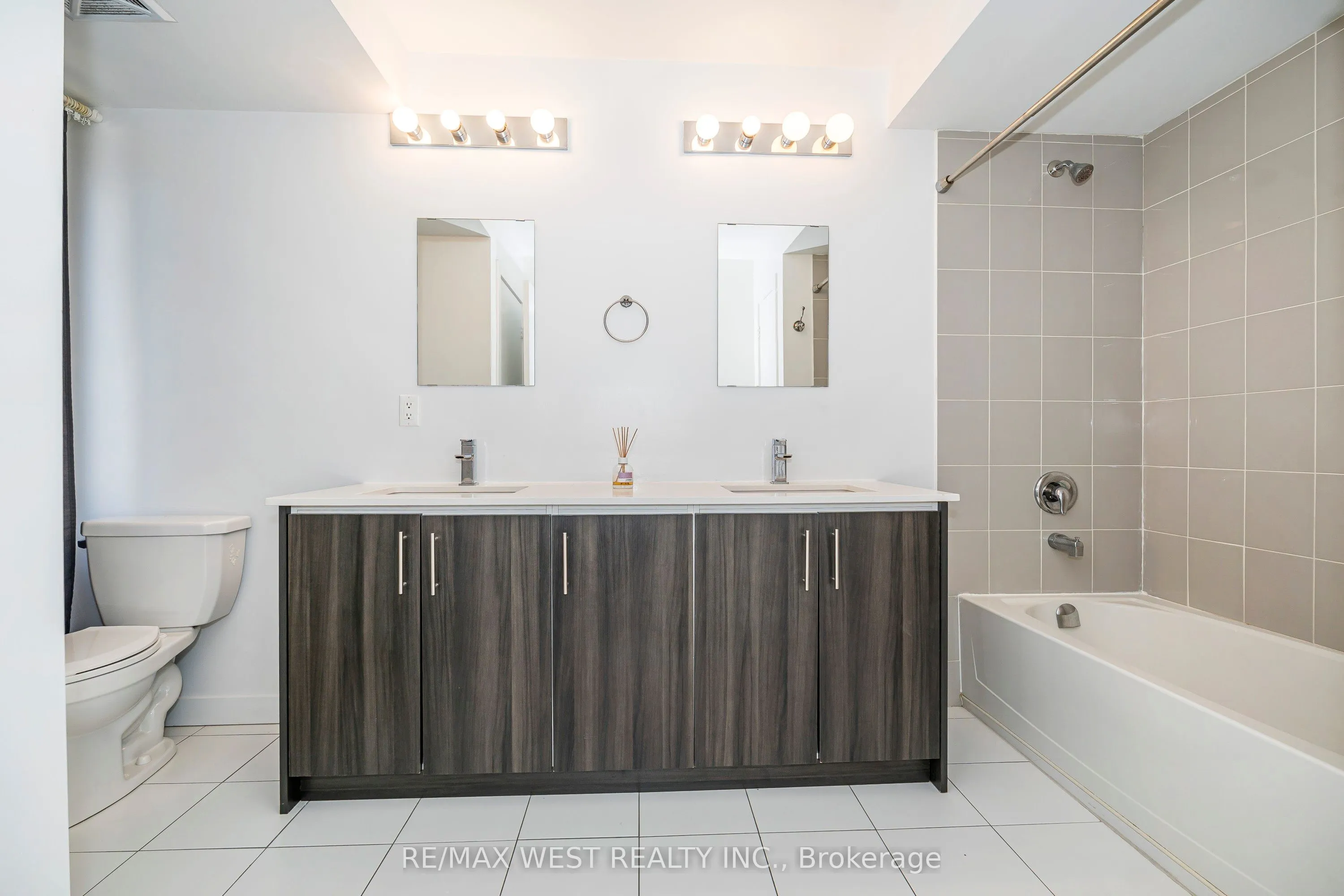 2061 Weston Road, #32