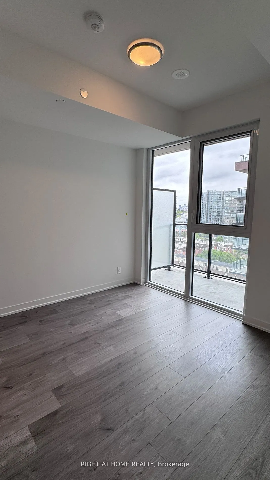 285 Dufferin Street, #1027